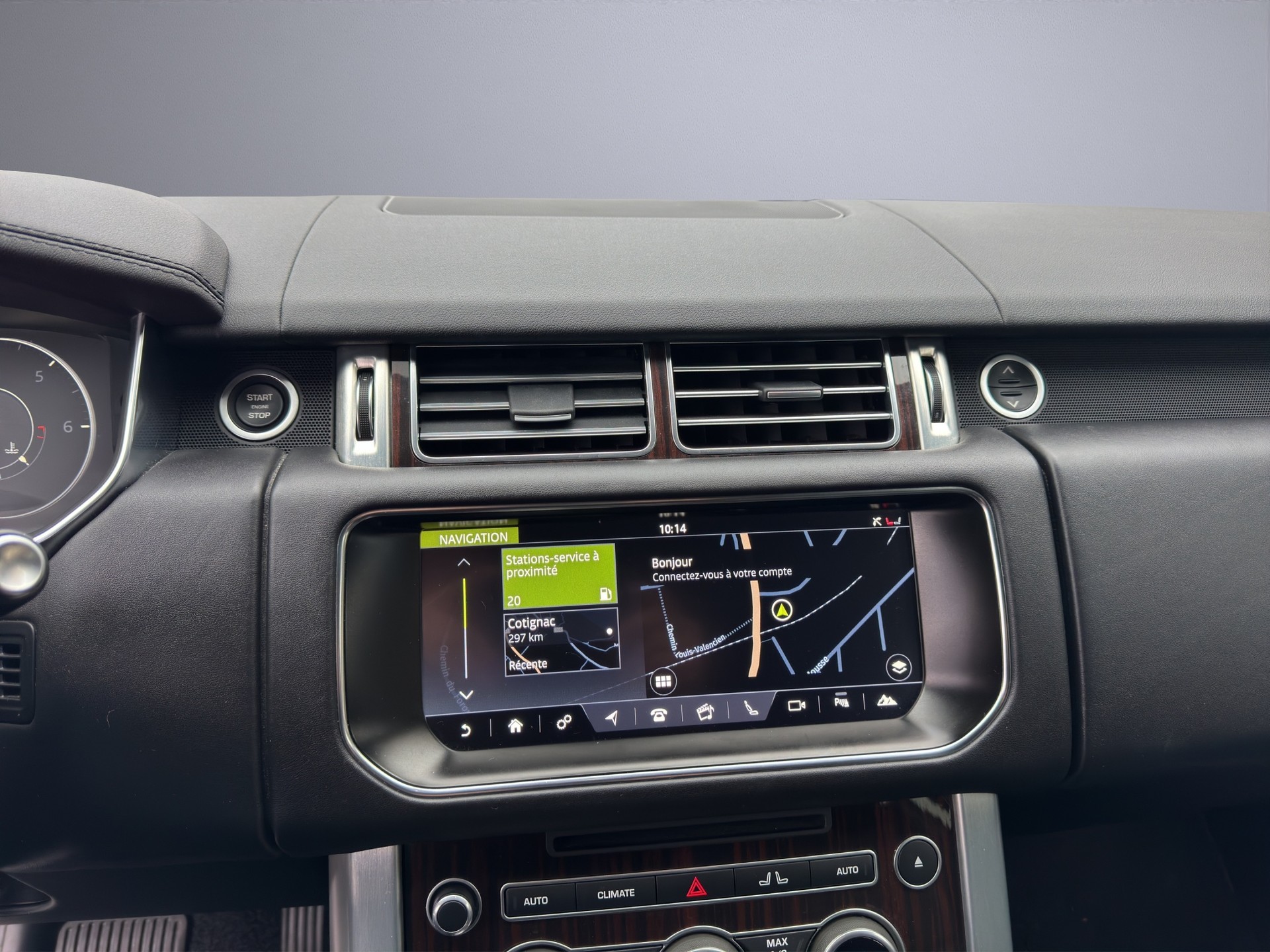 LAND ROVER Range Rover 3.0 TDV6 Vogue Automatic-image-14