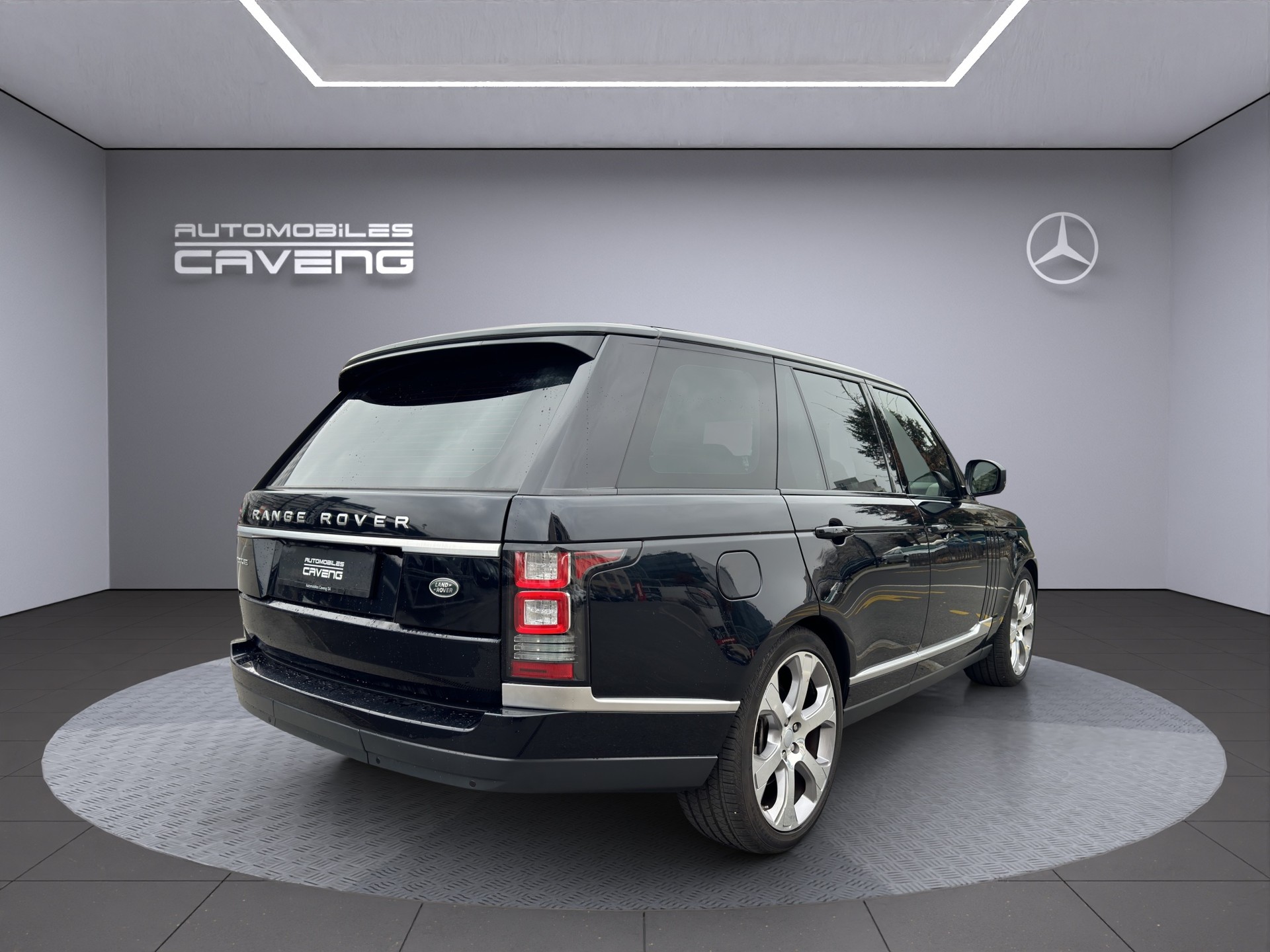 LAND ROVER Range Rover 3.0 TDV6 Vogue Automatic-image-4