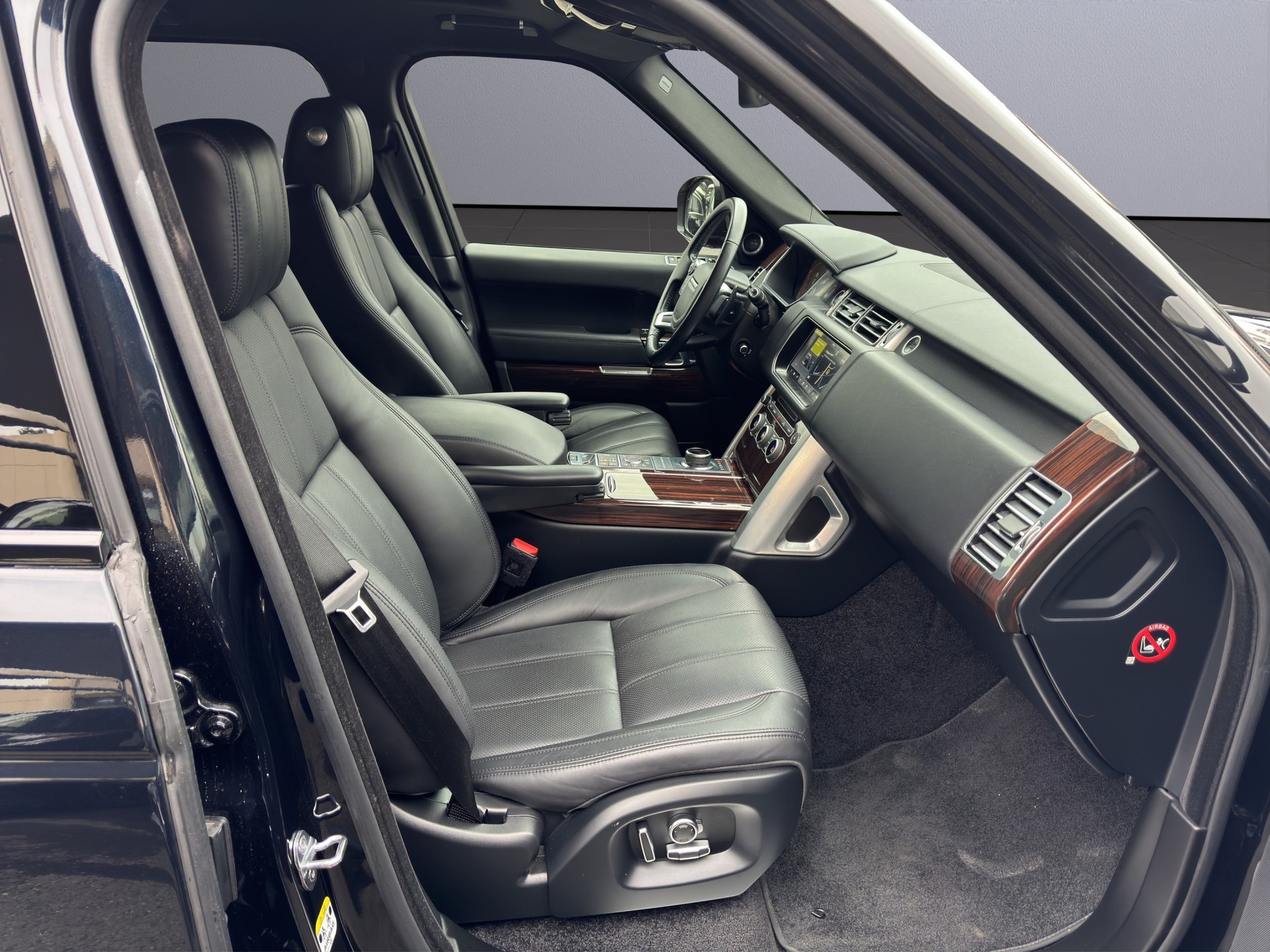 LAND ROVER Range Rover 3.0 TDV6 Vogue Automatic-image-15
