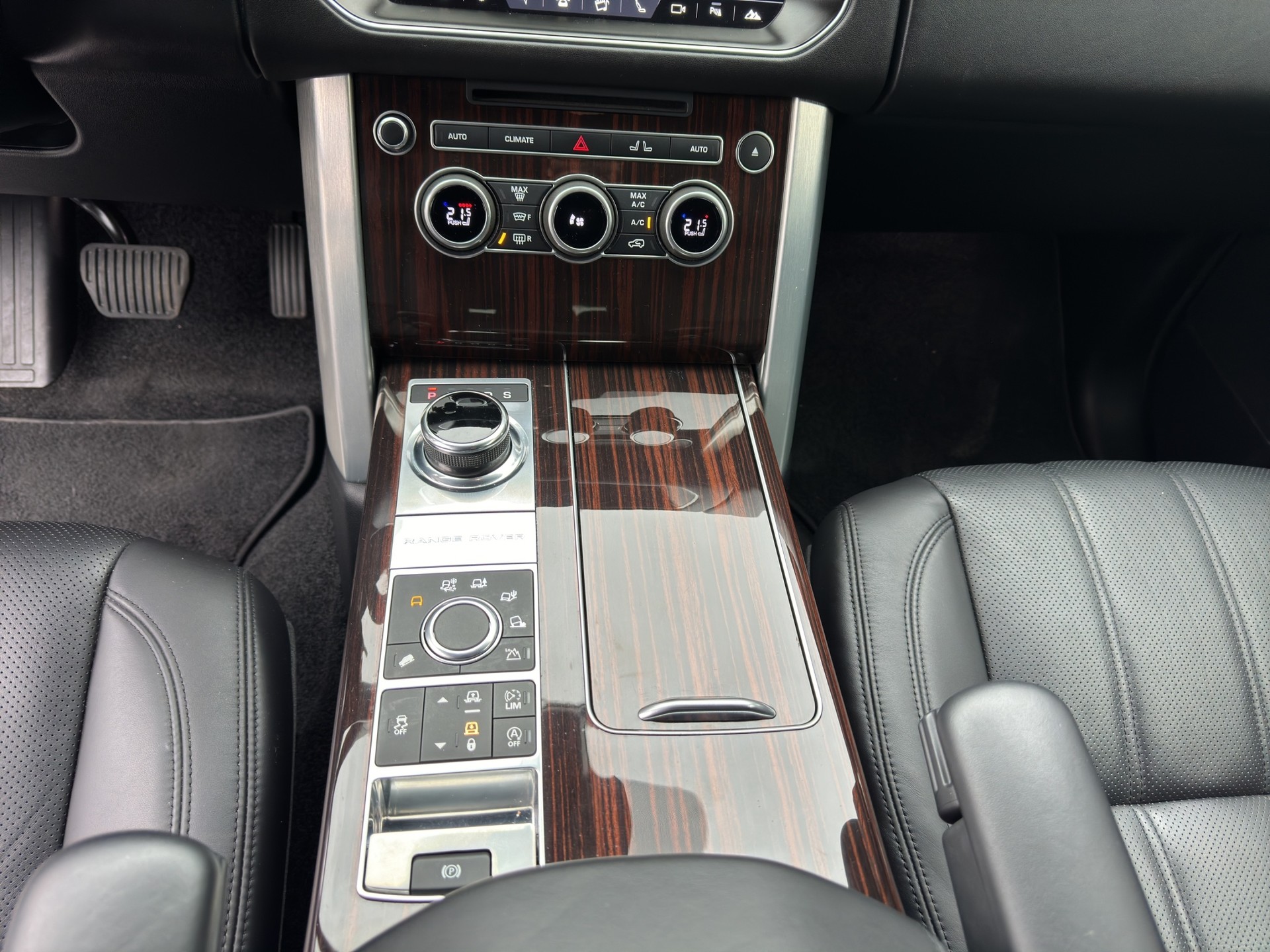 LAND ROVER Range Rover 3.0 TDV6 Vogue Automatic-image-13