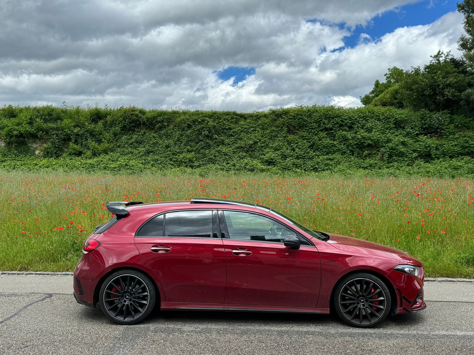 MERCEDES-BENZ A 35 AMG 4Matic Speedshift *leasing möglich*-image-1