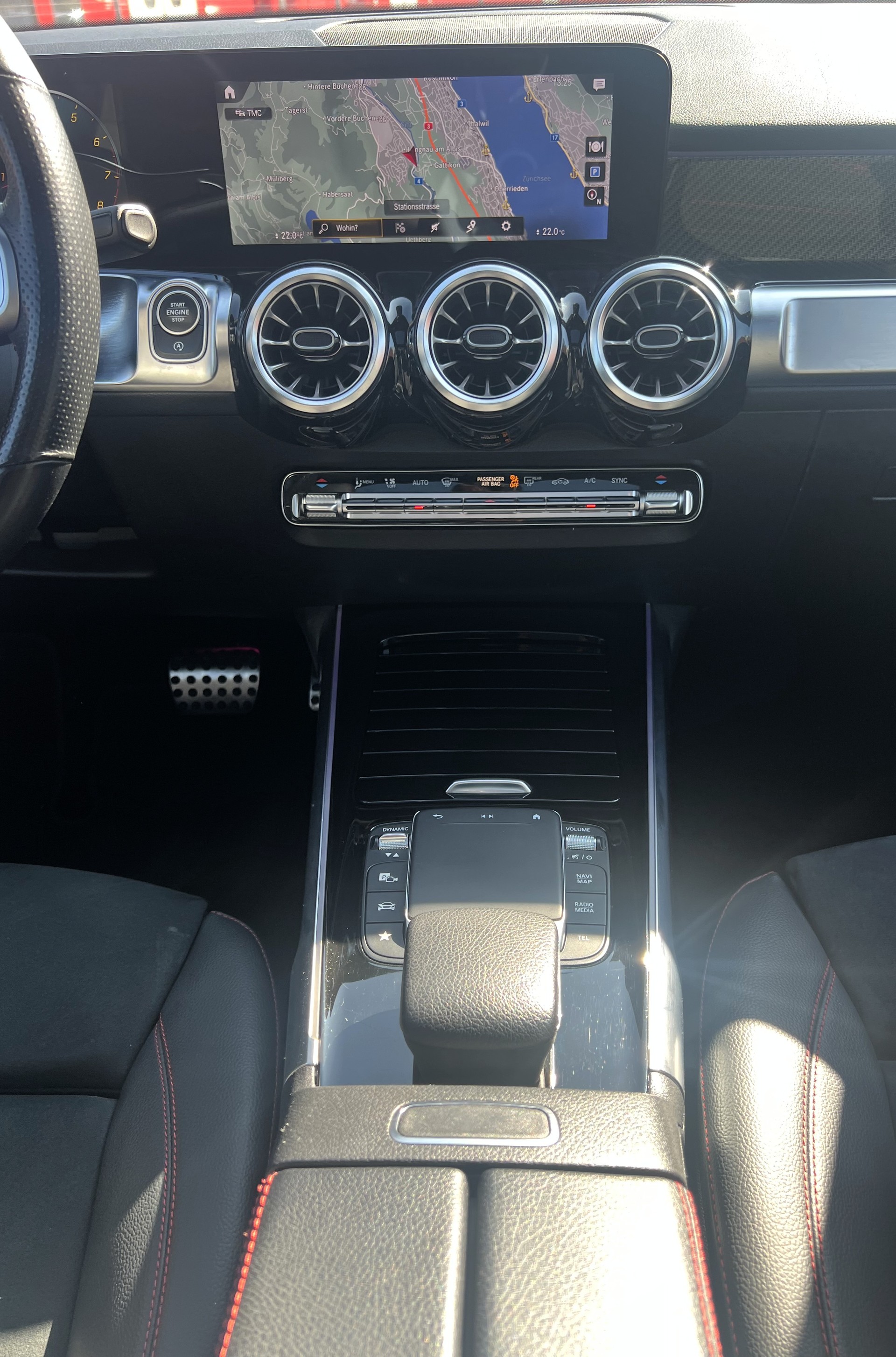MERCEDES-BENZ GLB 250 4Matic AMG Line 8G-Tronic-image-17