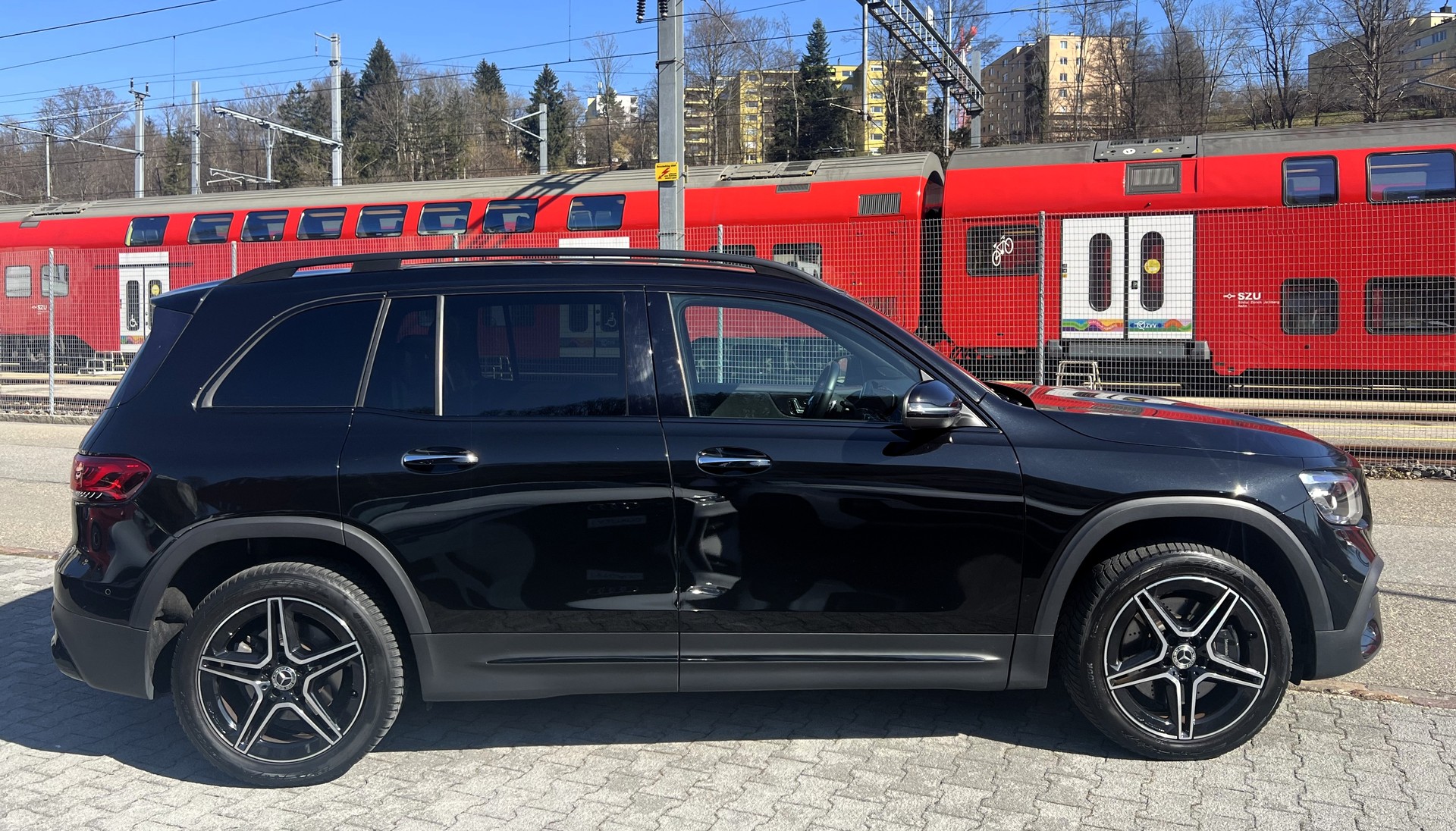 MERCEDES-BENZ GLB 250 4Matic AMG Line 8G-Tronic-image-5