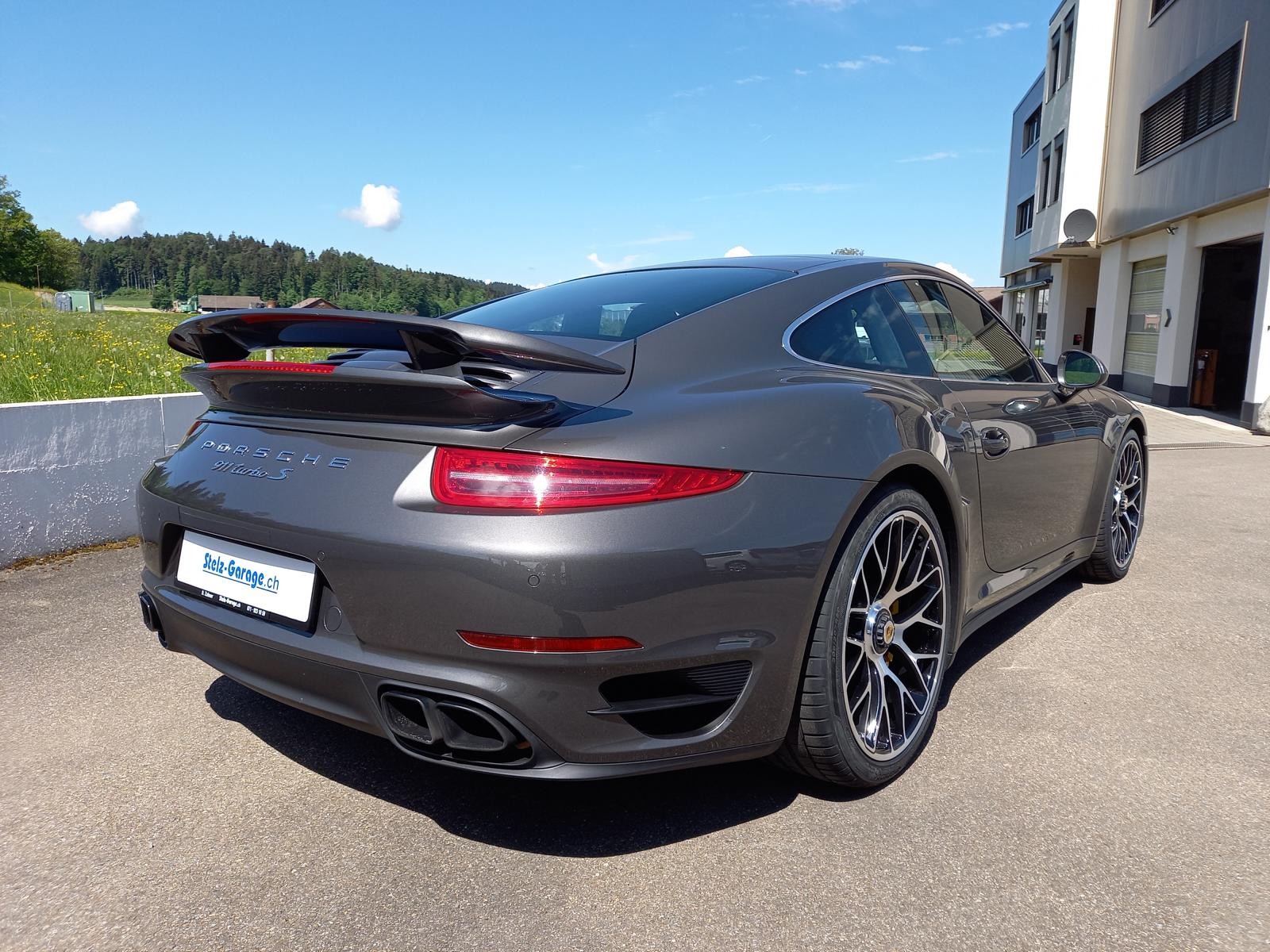PORSCHE 911 Turbo S PDK-image-2