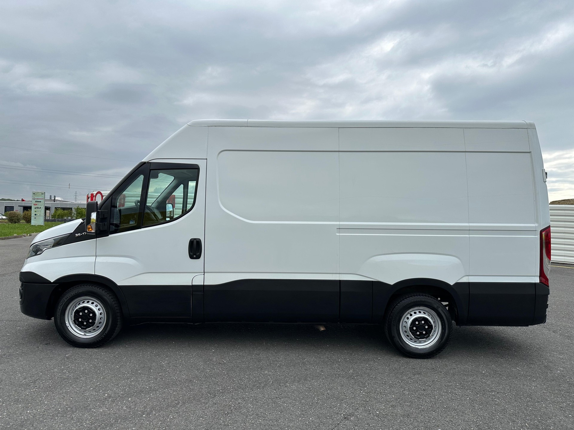 IVECO 35 S 17 V-image-17