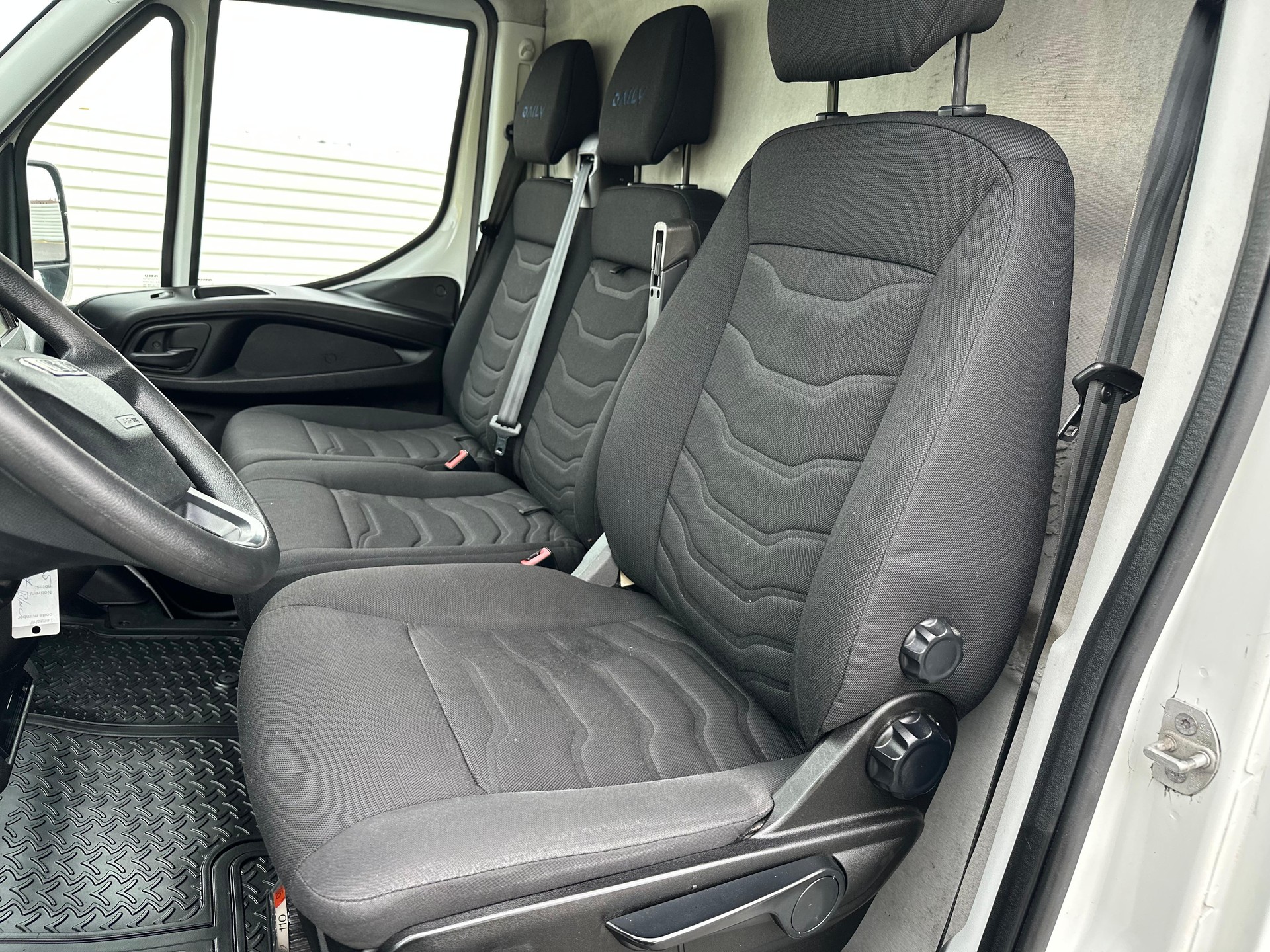 IVECO 35 S 17 V-image-24