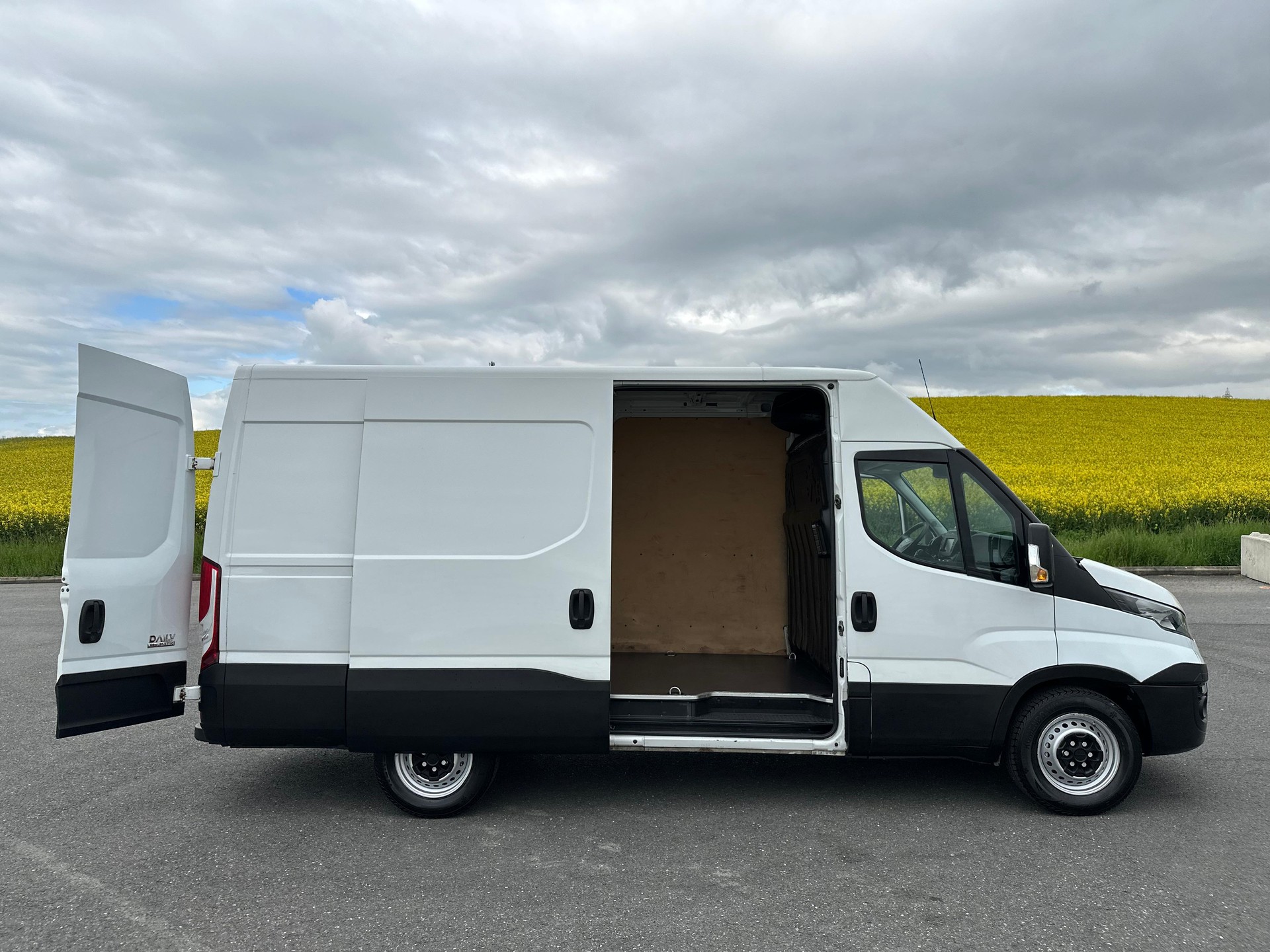 IVECO 35 S 17 V-image-3