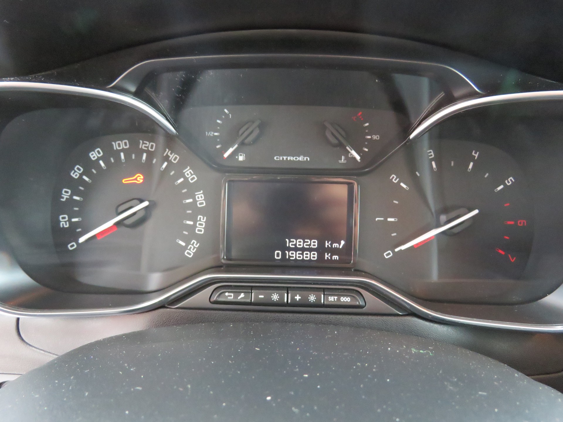 CITROEN C3 1.2i PureTech Swiss Edition EAT6 (Automat)-image-13