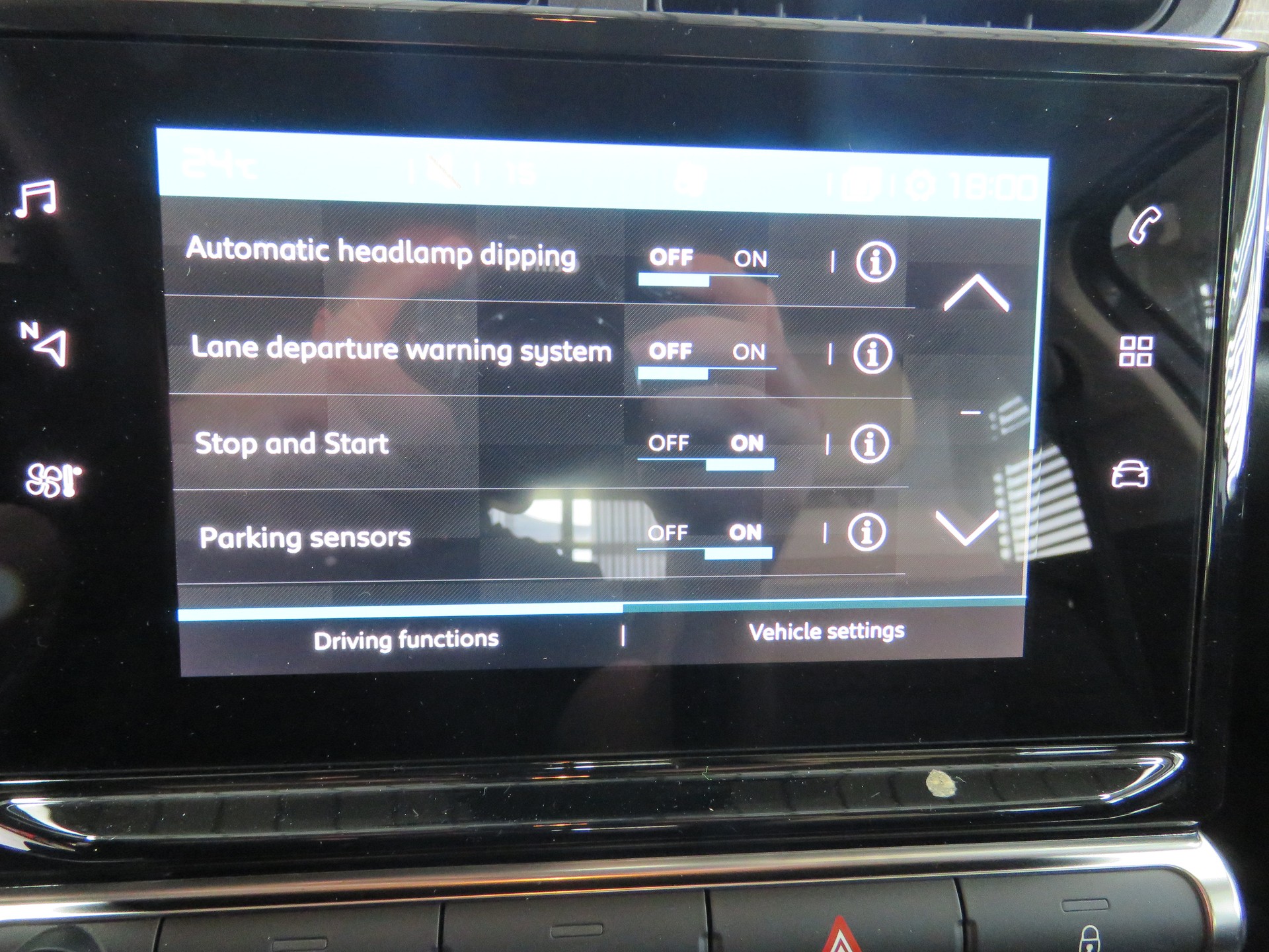 CITROEN C3 1.2i PureTech Swiss Edition EAT6 (Automat)-image-15