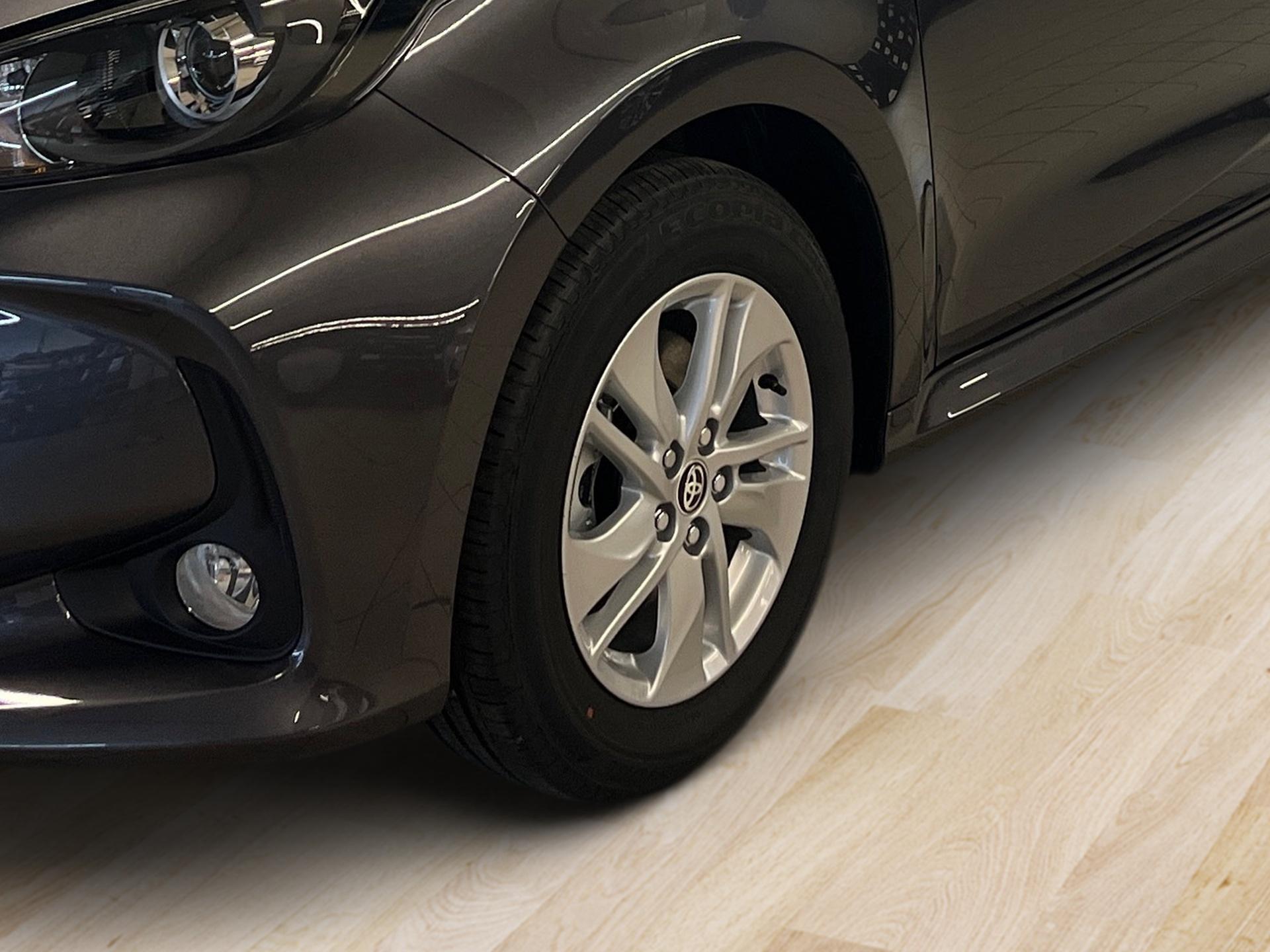 TOYOTA Yaris 1.5 Comfort e-CVT-image-9