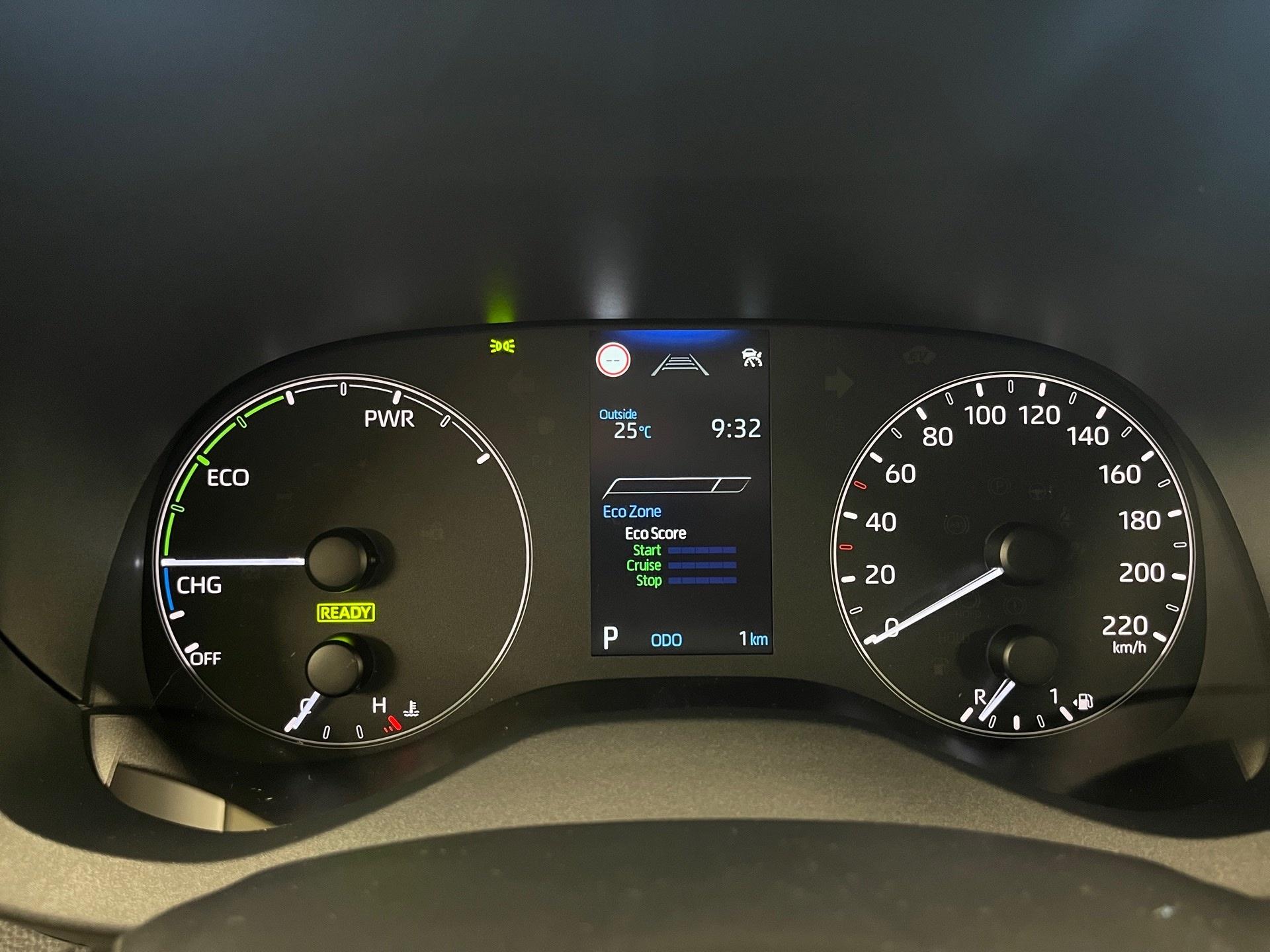 TOYOTA Yaris 1.5 Comfort e-CVT-image-11