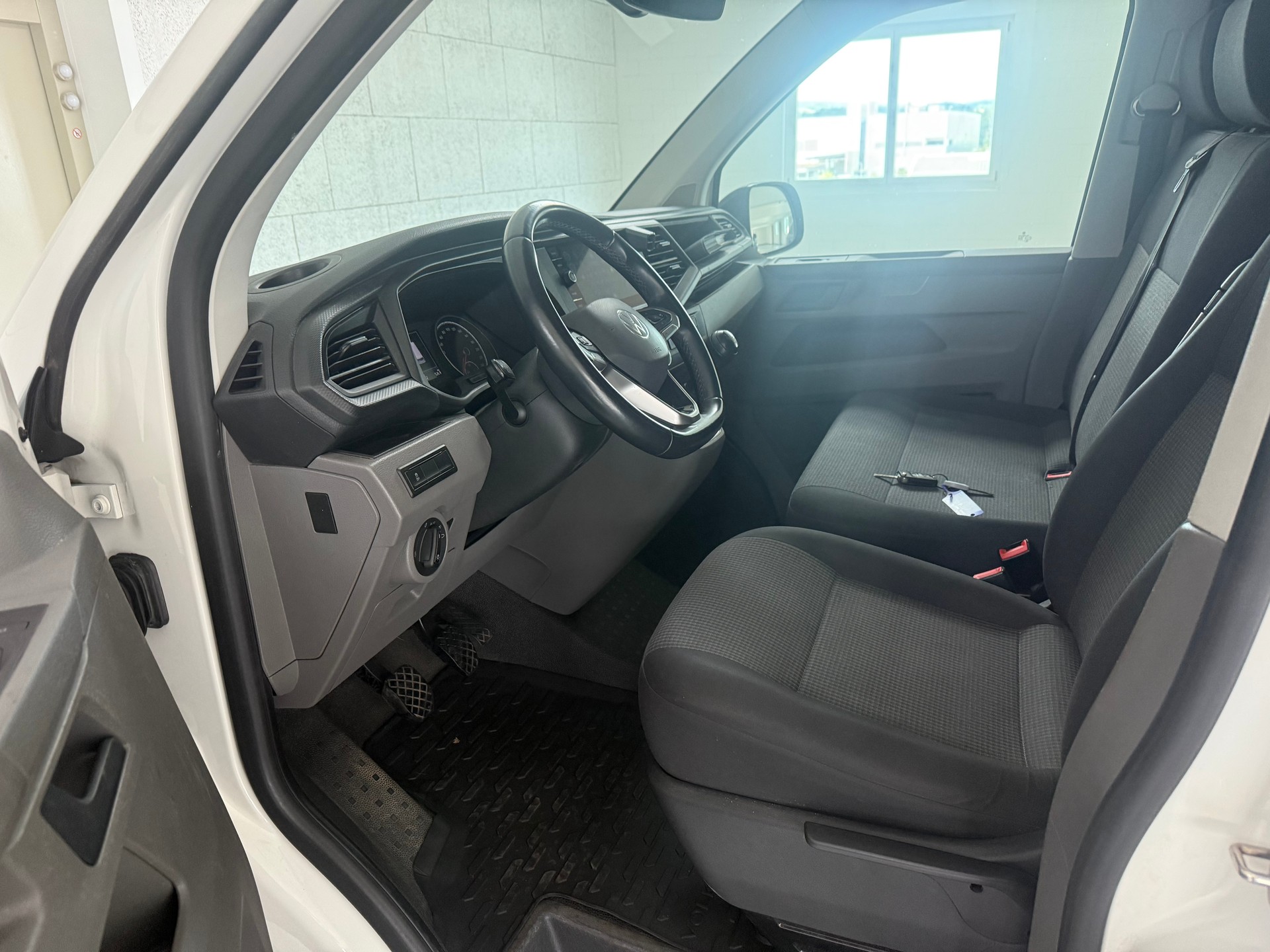 VW T6.1 2.0 TDI 4Motion-image-7