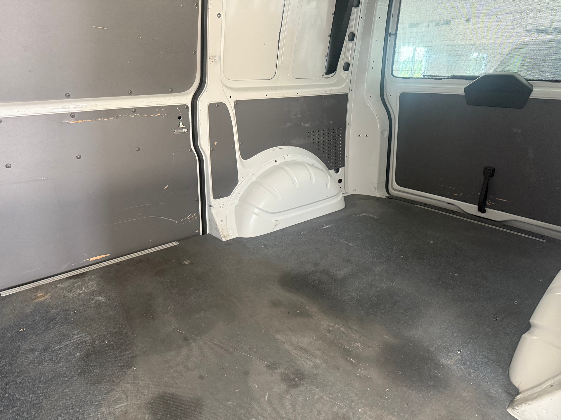 VW T6.1 2.0 TDI 4Motion-image-11