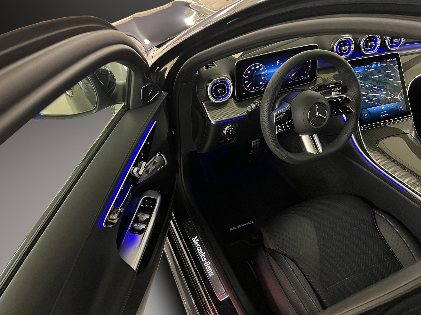 MERCEDES-BENZ C 300 T 4 Matic-image-11