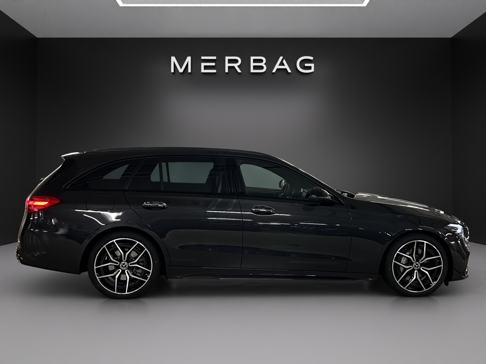 MERCEDES-BENZ C 300 T 4 Matic-image-4