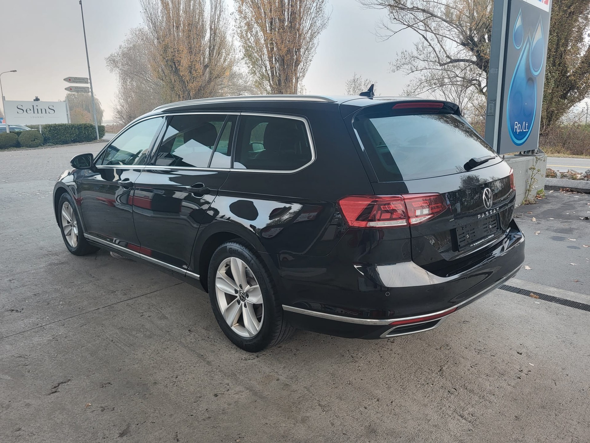 VW Passat 2.0 TDI BMT Business 4Motion DSG-image-2