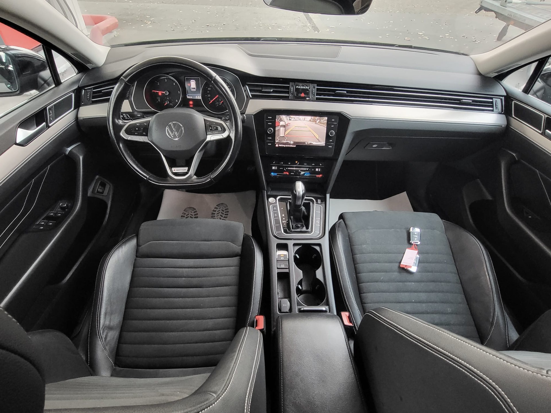 VW Passat 2.0 TDI BMT Business 4Motion DSG-image-11