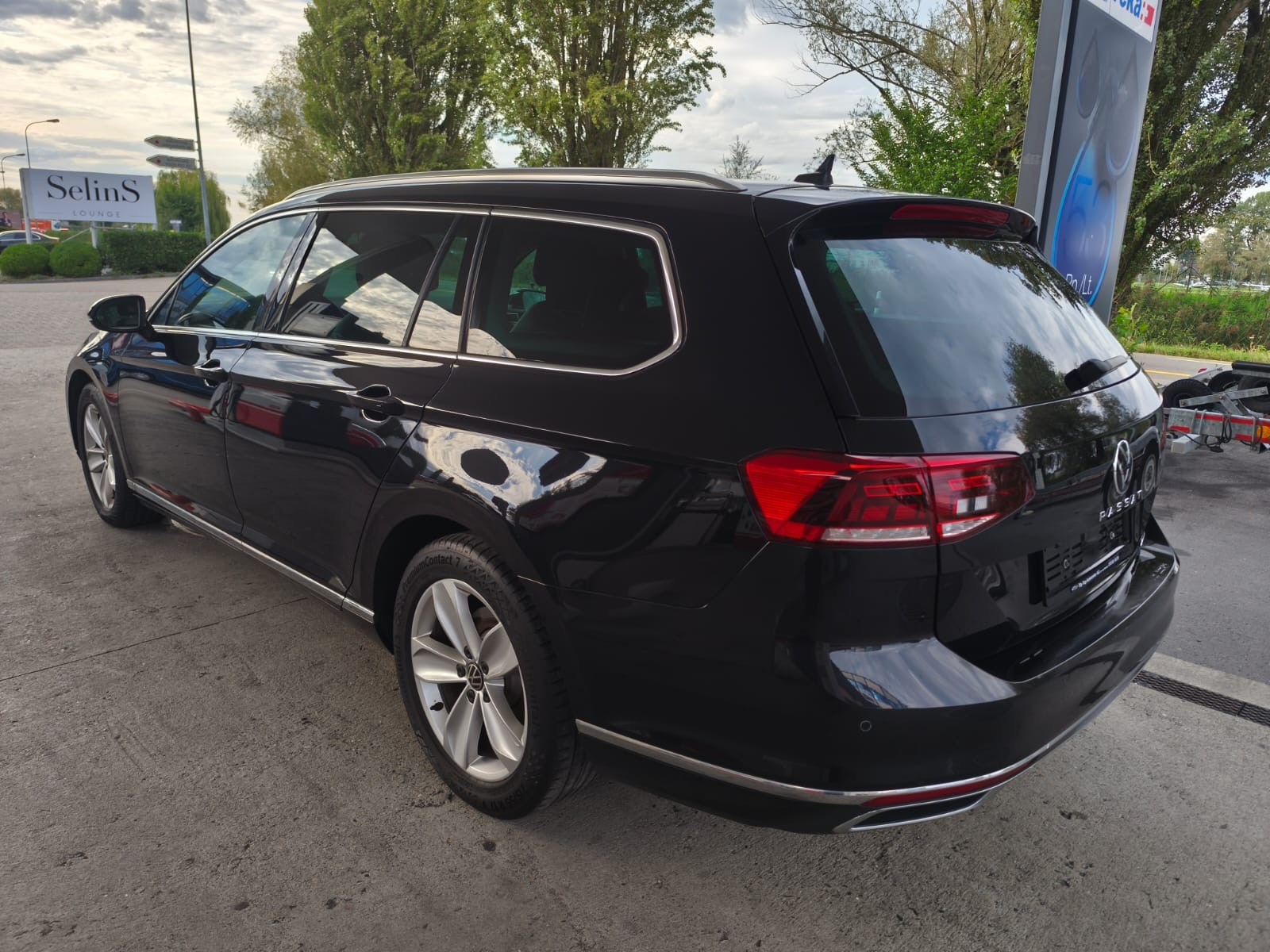 VW Passat 2.0 TDI BMT Business 4Motion DSG-image-2