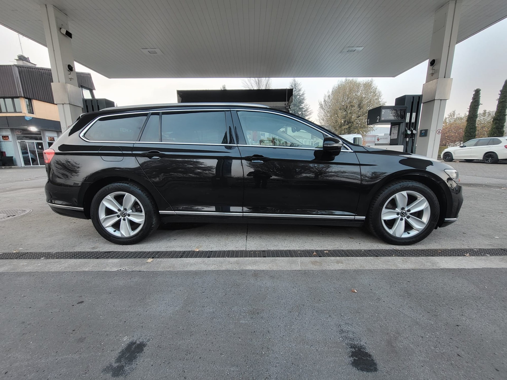 VW Passat 2.0 TDI BMT Business 4Motion DSG-image-10