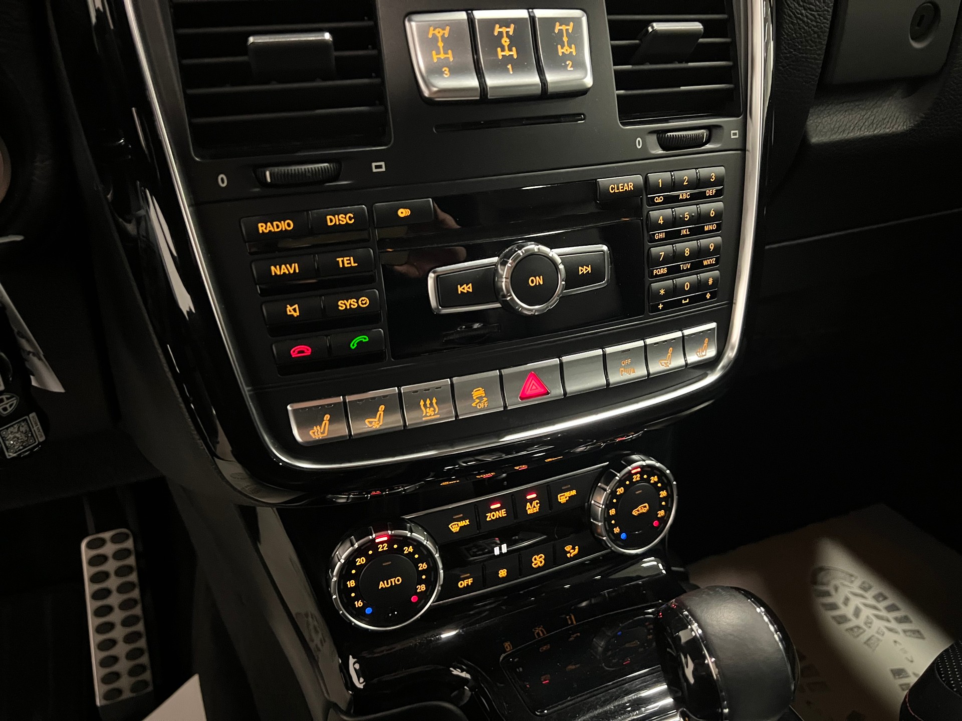 MERCEDES-BENZ G 500 Anniversary 7G-Tronic-image-26