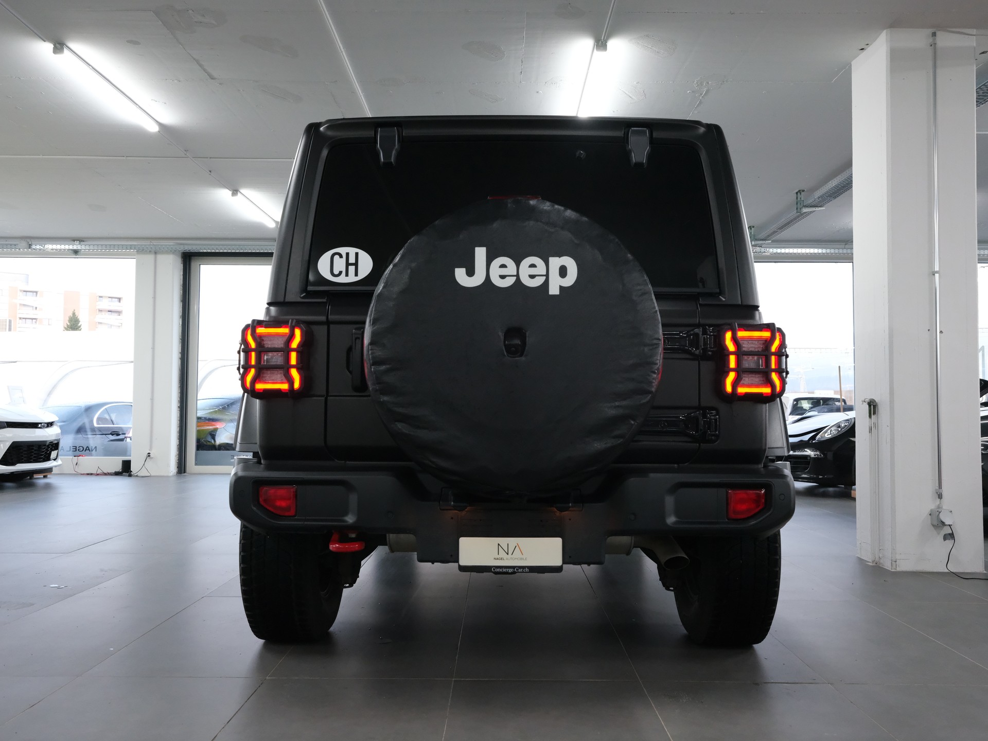 JEEP Wrangler 2.0 Unlimited Rubicon Automatic-image-3
