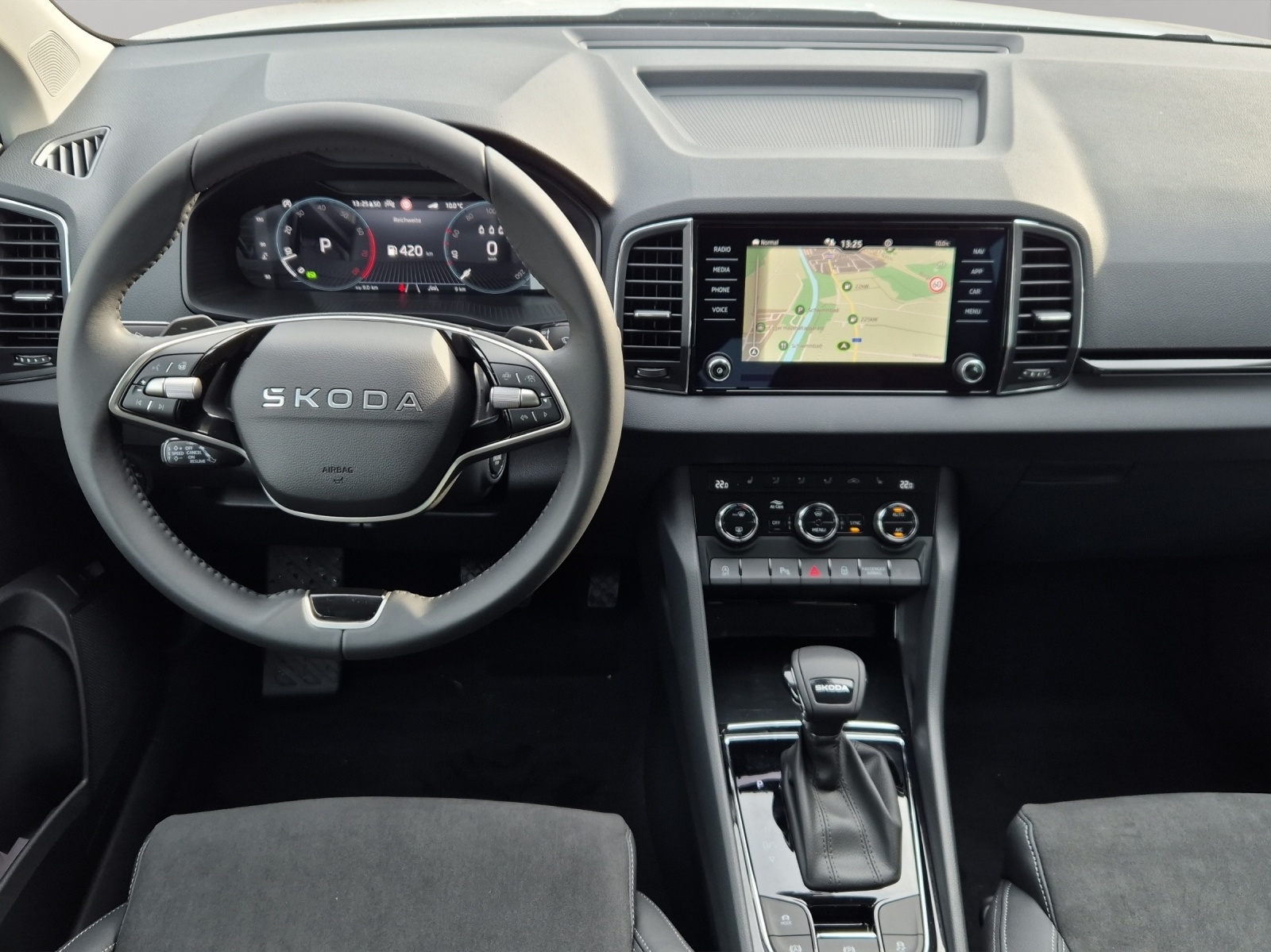 SKODA Karoq 1.5 TSI Dynamic DSG-image-6