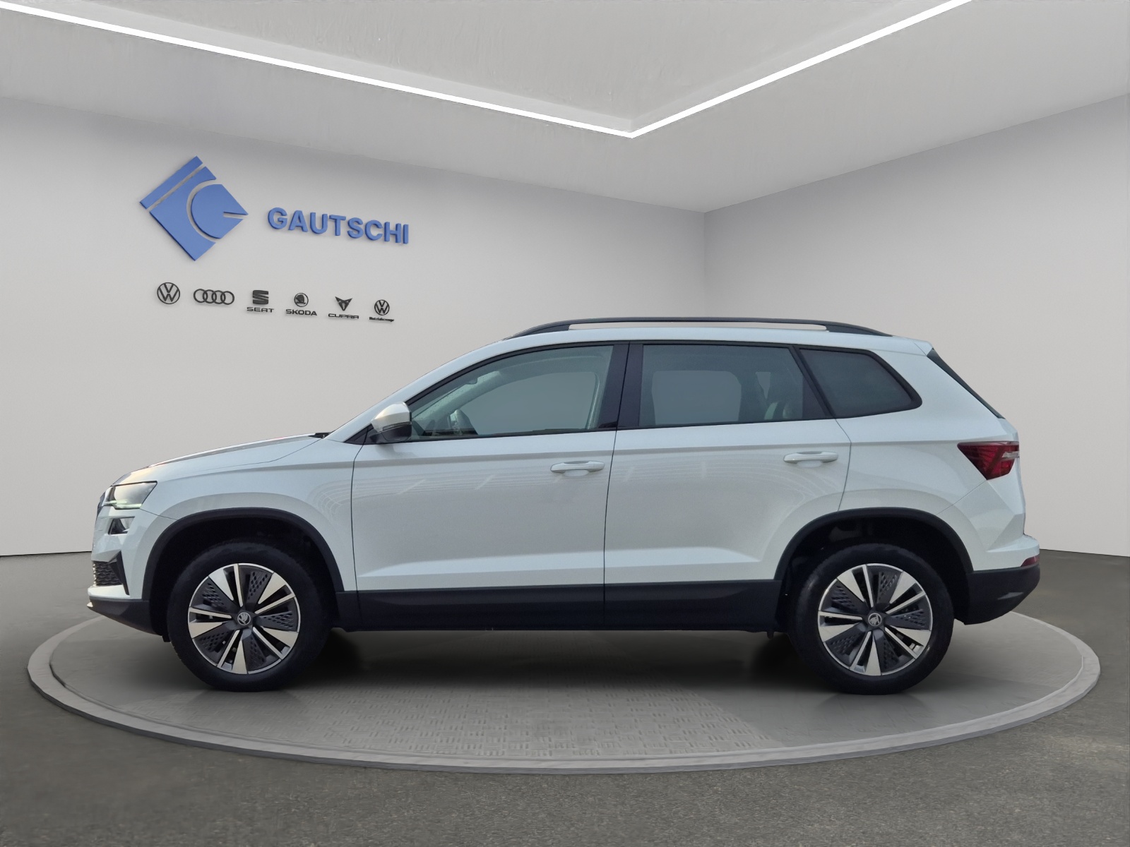 SKODA Karoq 1.5 TSI Dynamic DSG-image-1