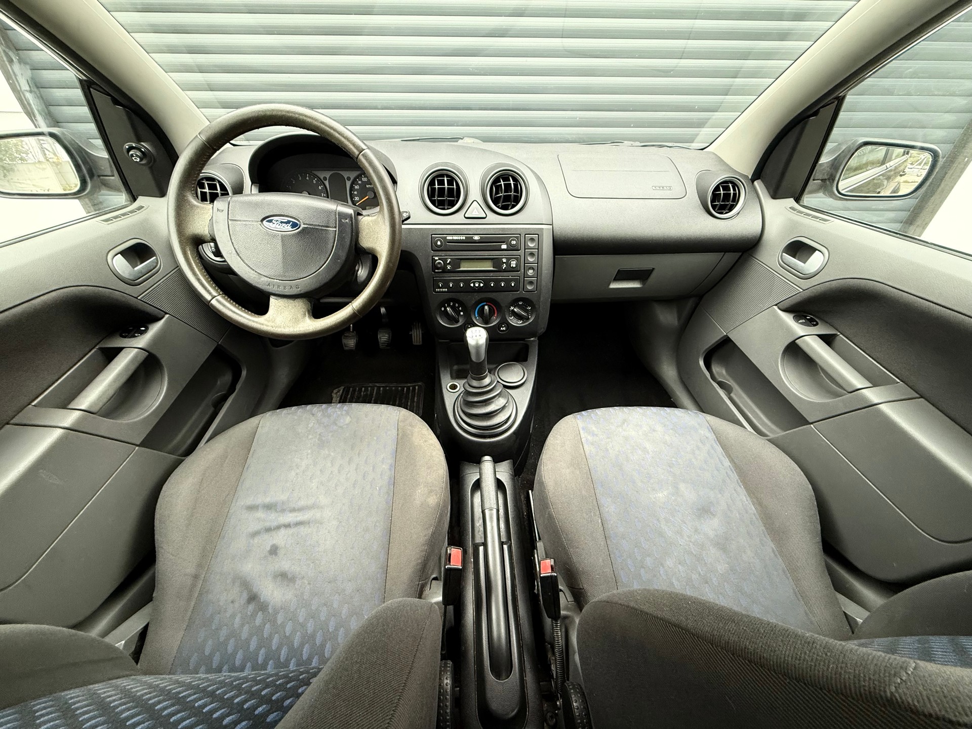 FORD Fiesta 1.4 16V Trend-image-8