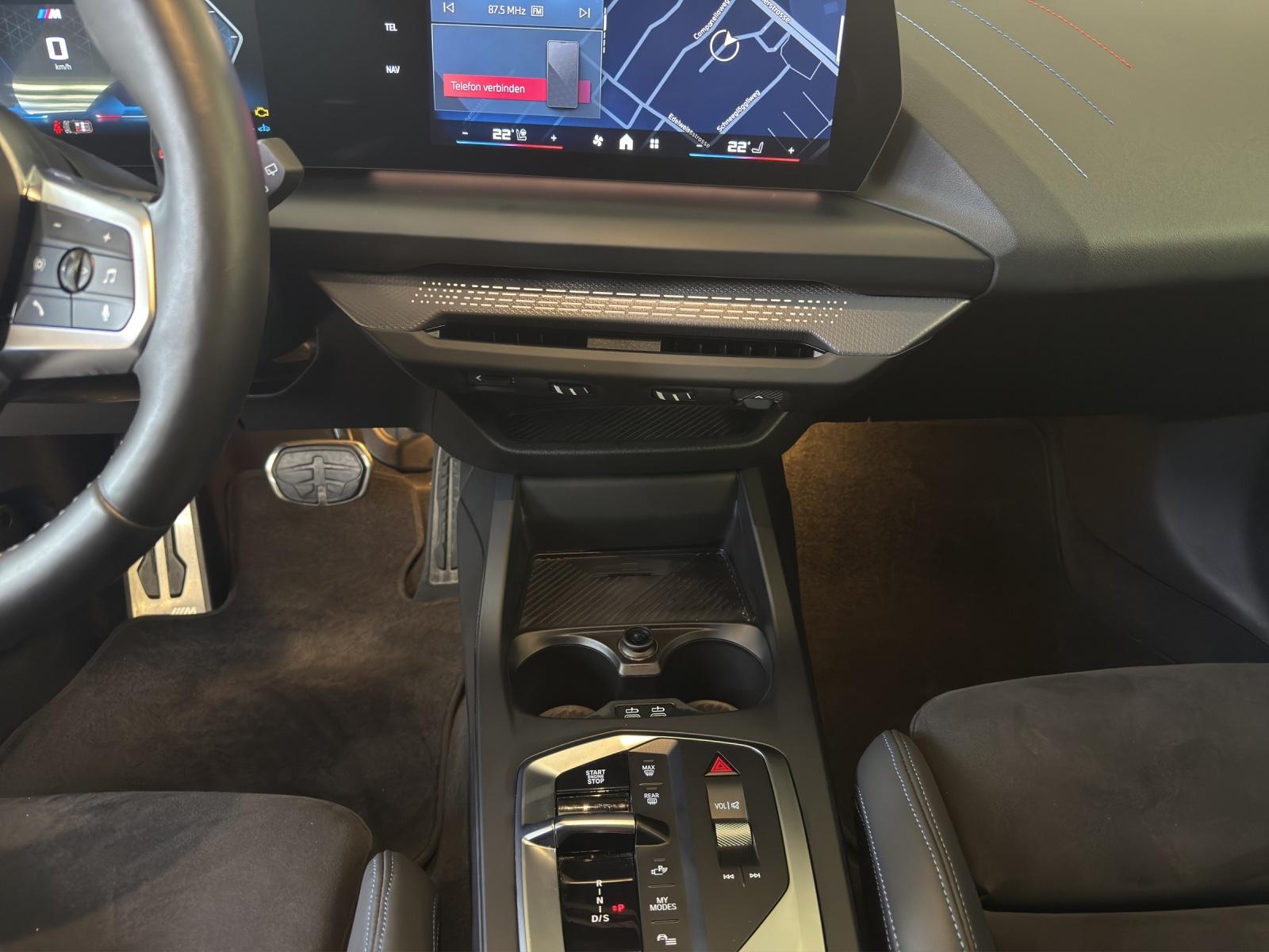 BMW M135i xDrive M-SportPaket Pro-image-13