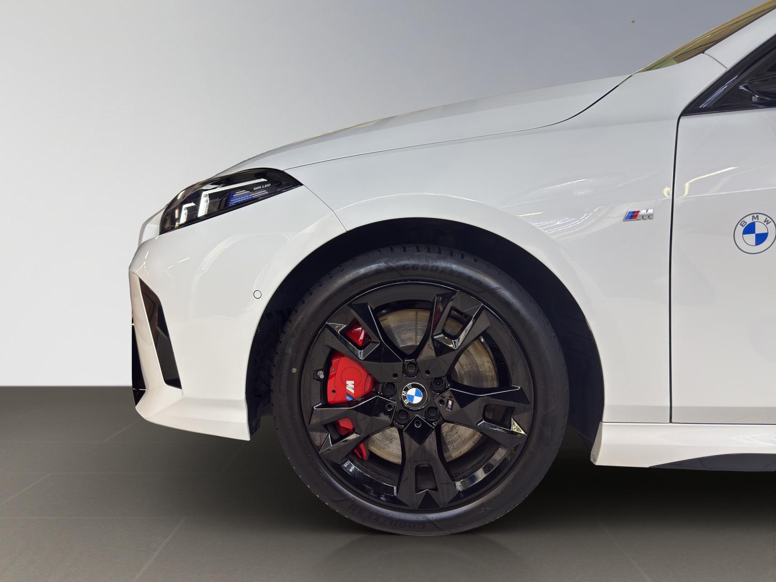 BMW M135i xDrive M-SportPaket Pro-image-16