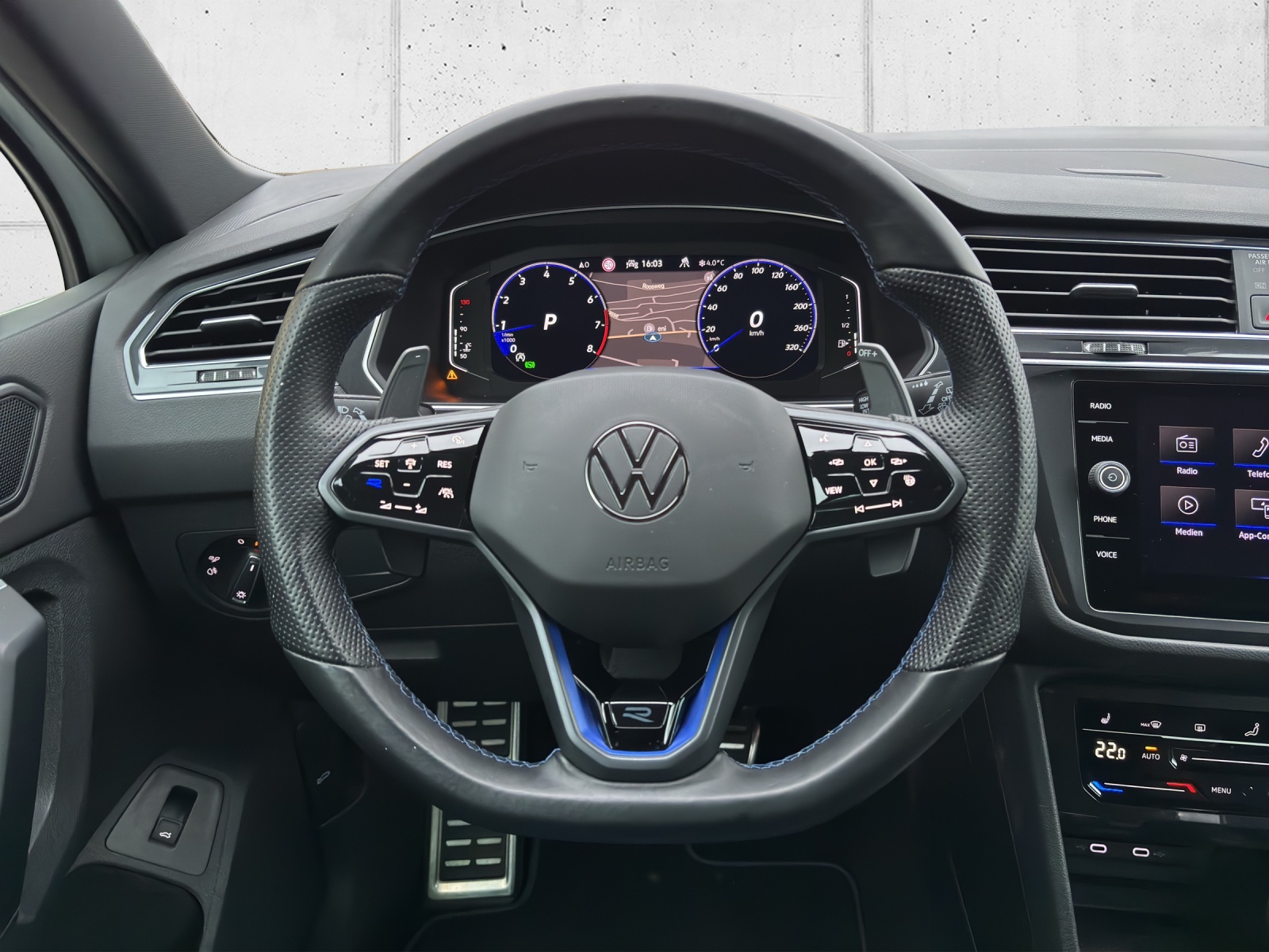 VW Tiguan 2.0TSI R 4Motion DSG mit AHK-image-13