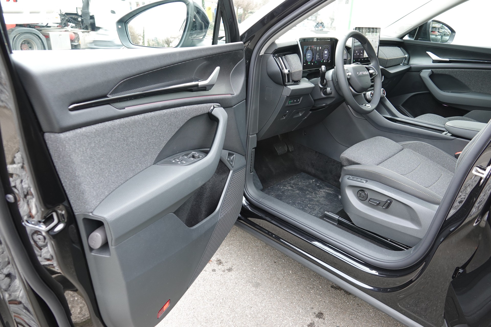 SKODA Kodiaq 1.5 TSI PHEV Dyn-image-15