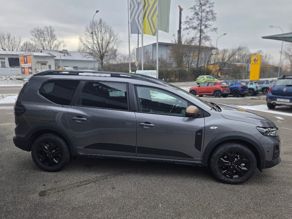 DACIA Jogger HEV 155 Extreme-image-4