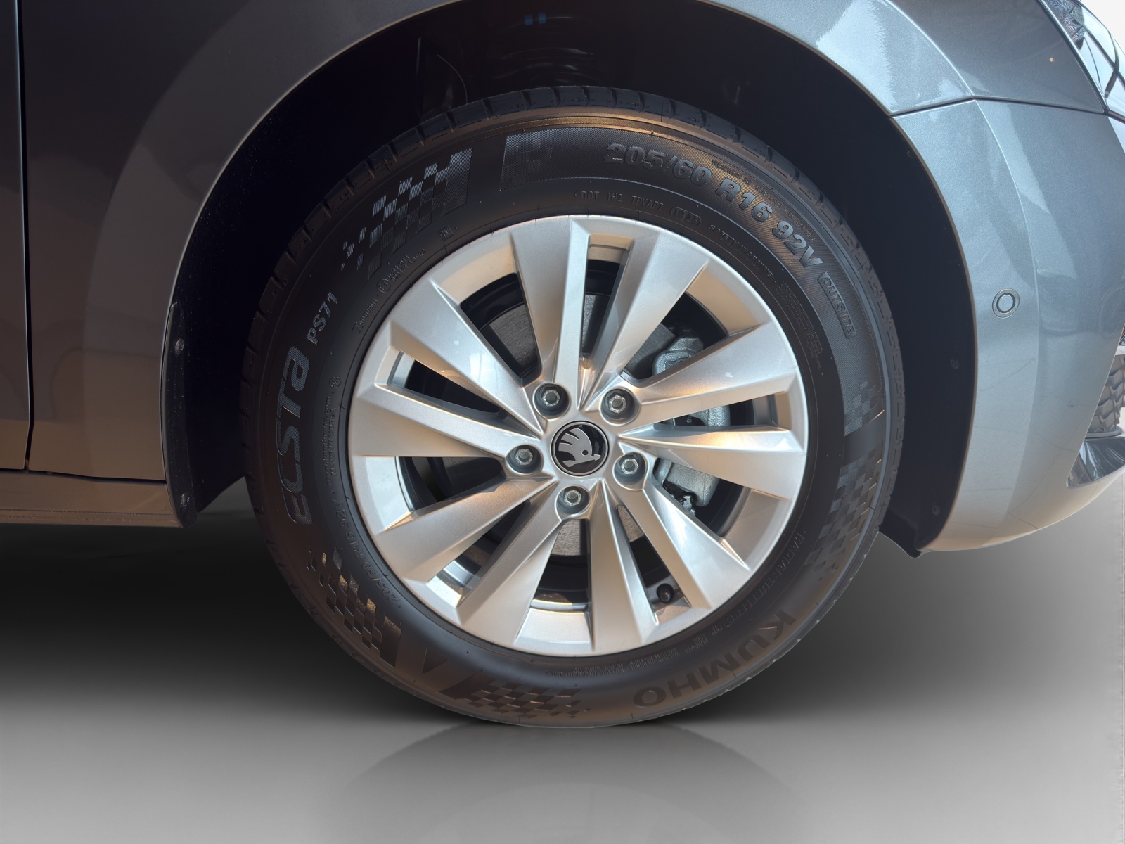 SKODA Octavia Combi 1.5 TSI mHEV DSG Dynamic-image-13