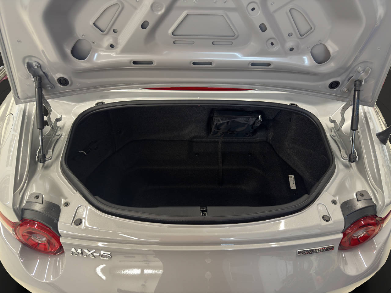 MAZDA MX-5 1.5 132 PS Exclusive-Line-image-18