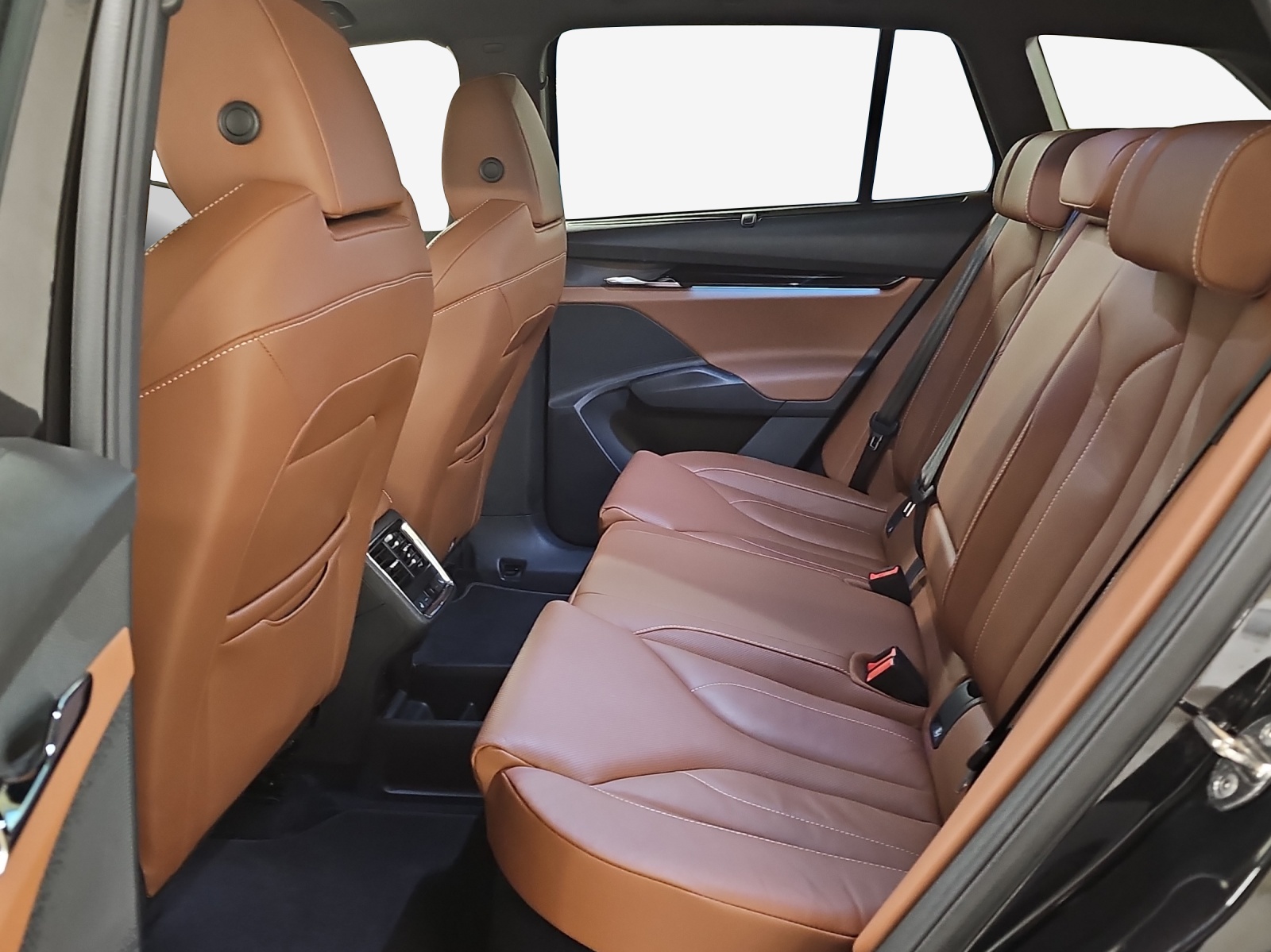 SKODA Enyaq iV 80x Founders Edition-image-12