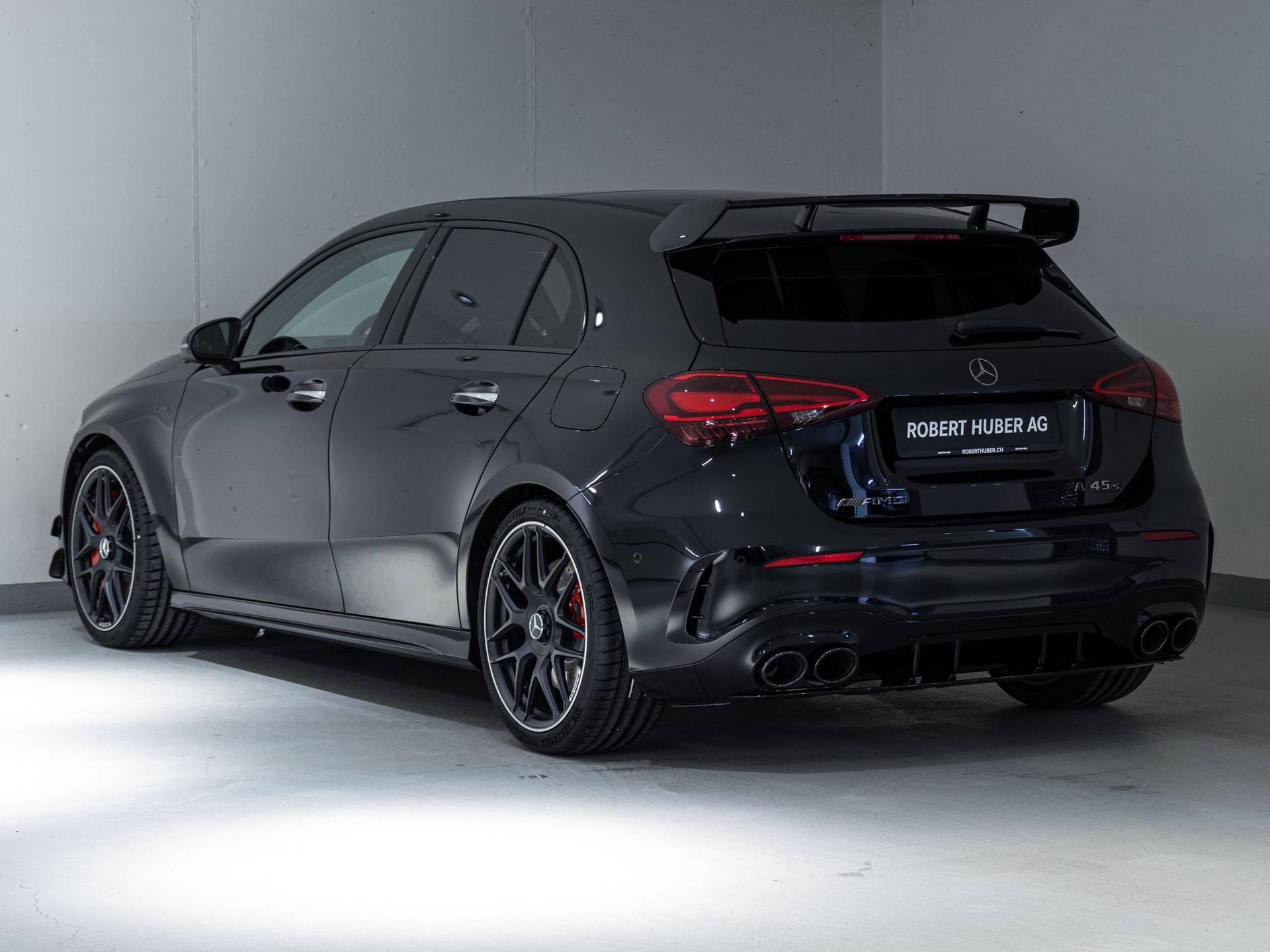 MERCEDES-BENZ A 45 S AMG 4MATIC+-image-3