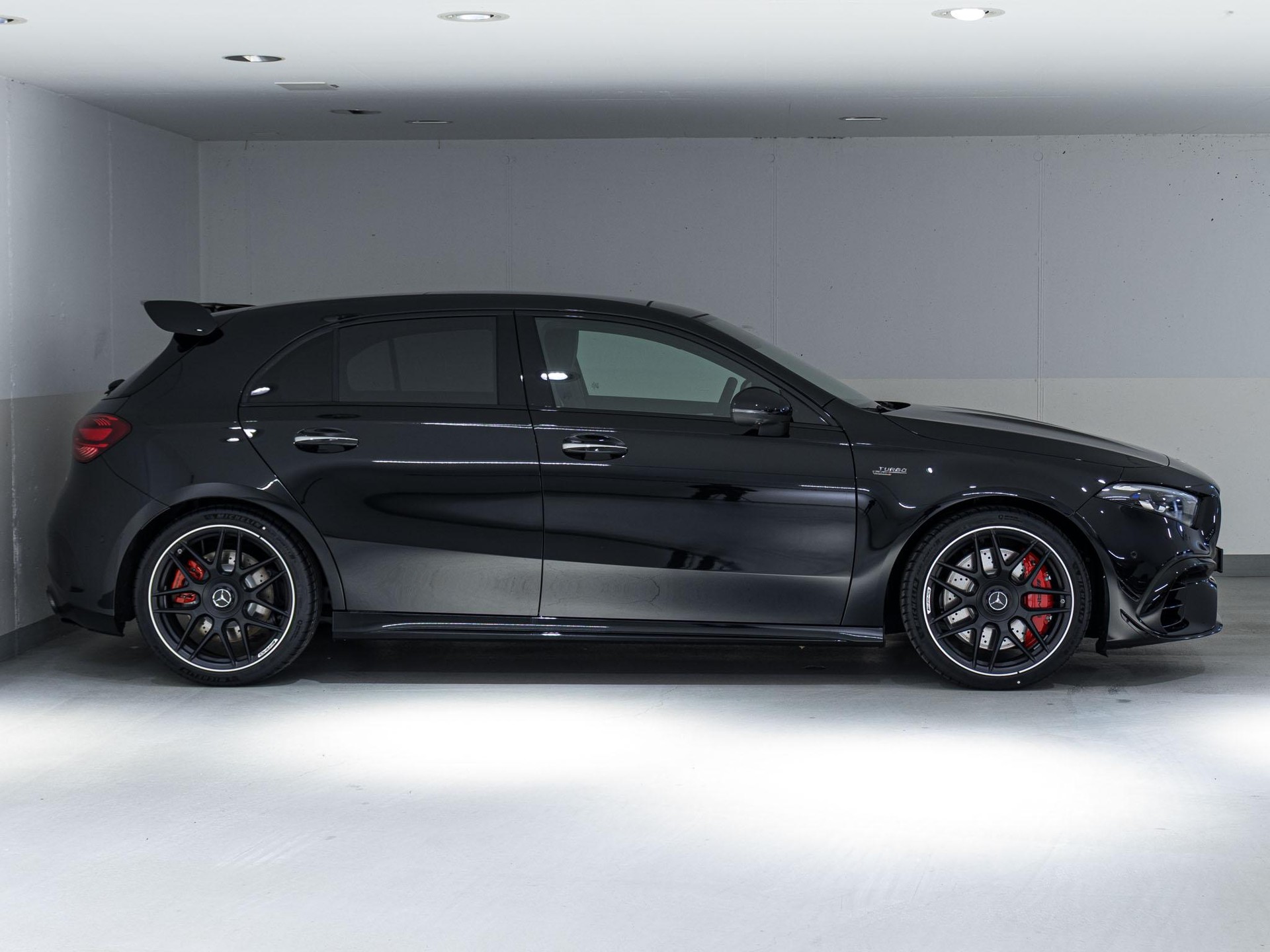 MERCEDES-BENZ A 45 S AMG 4MATIC+-image-1