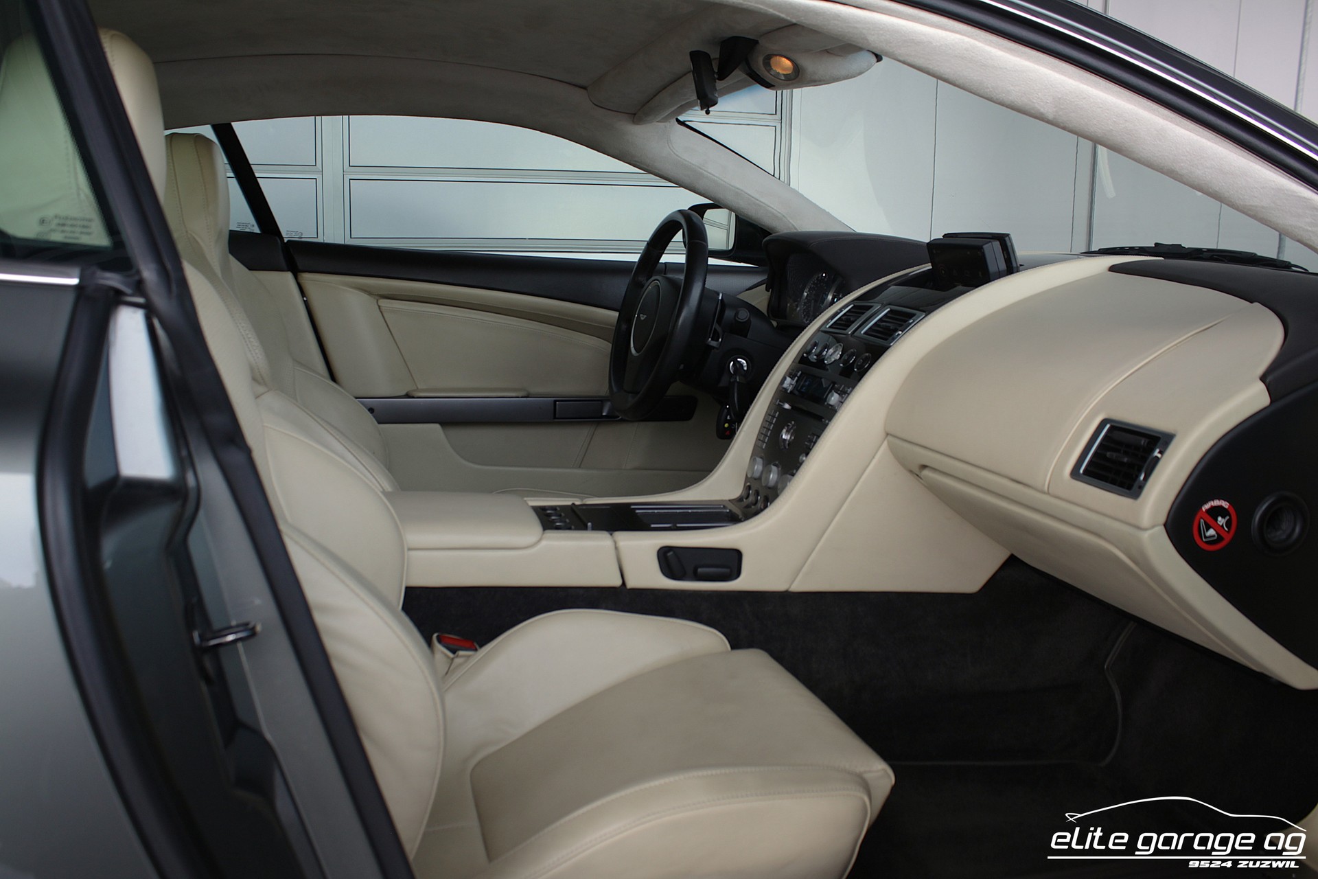 ASTON MARTIN DB9 Touchtronic 2-image-14