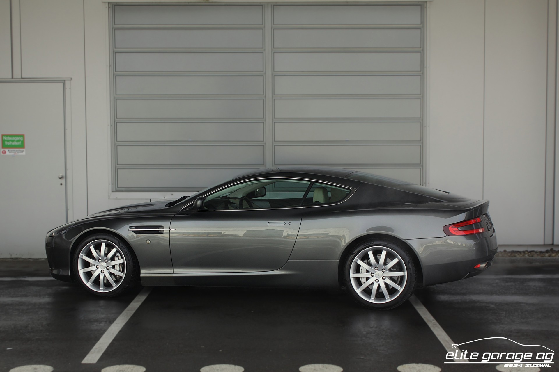 ASTON MARTIN DB9 Touchtronic 2-image-2