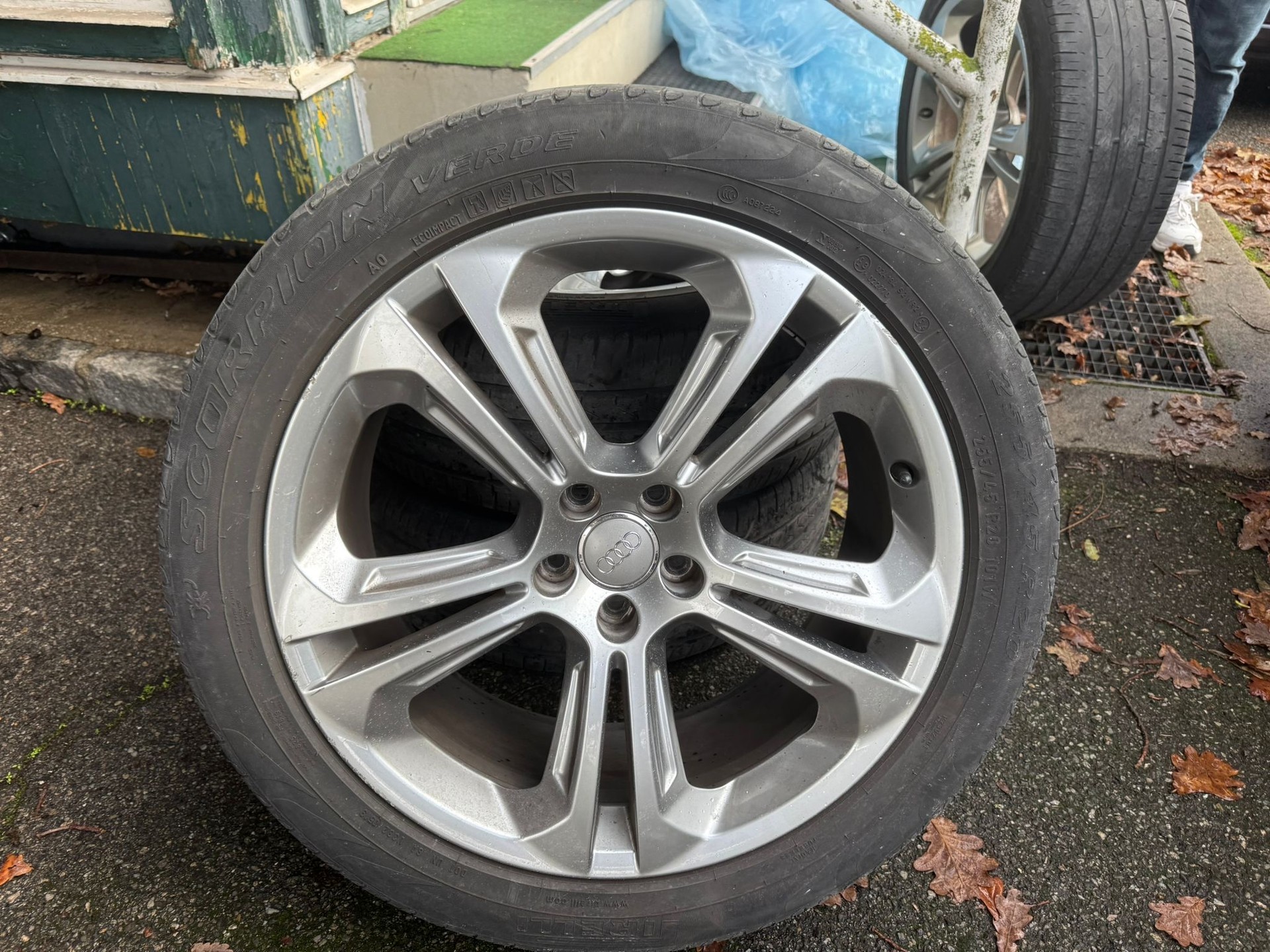 AUDI Q5 2.0 TFSI quattro tiptronic-image-6