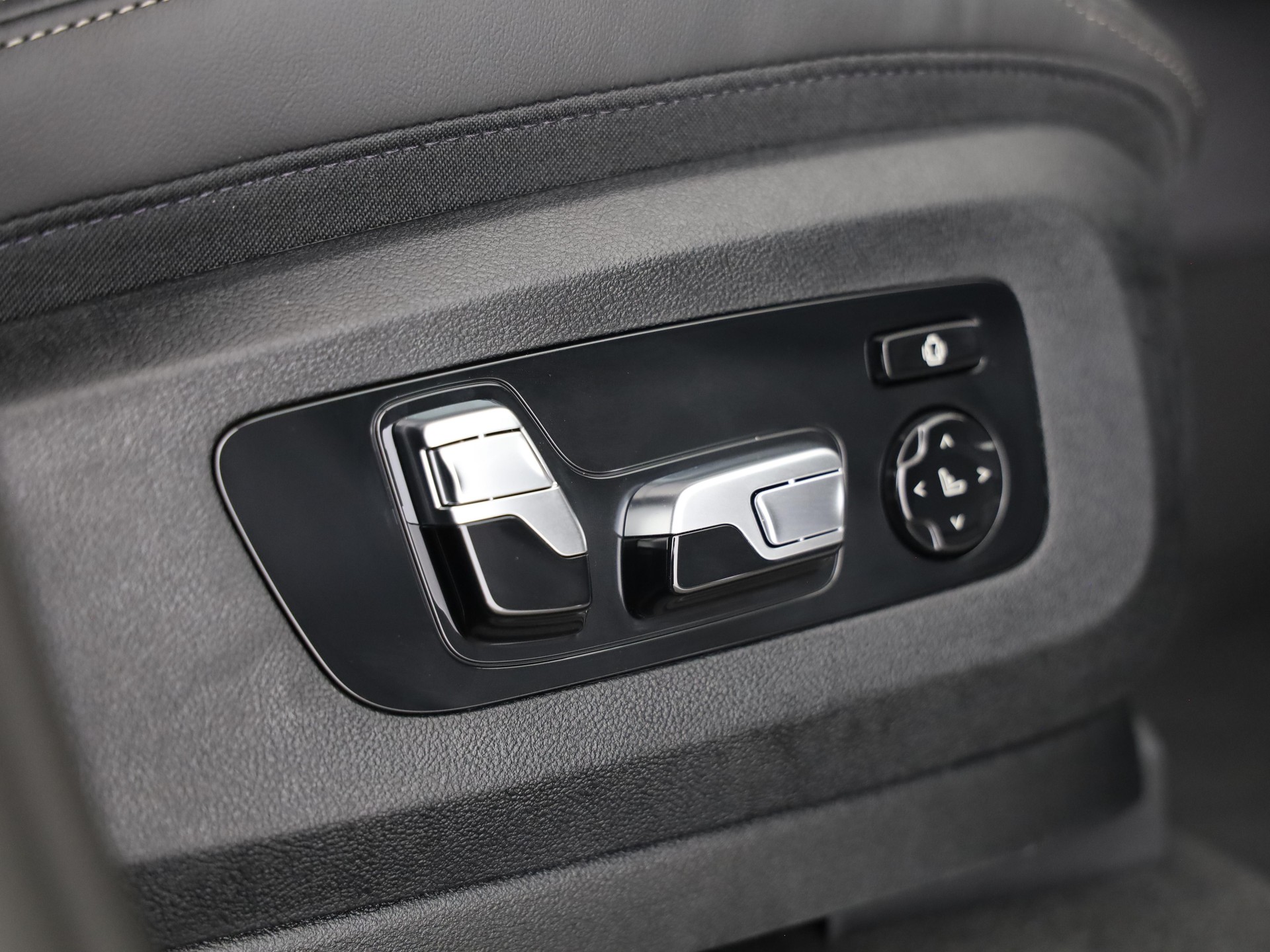 BMW X5 50e xDrive SAG-image-13