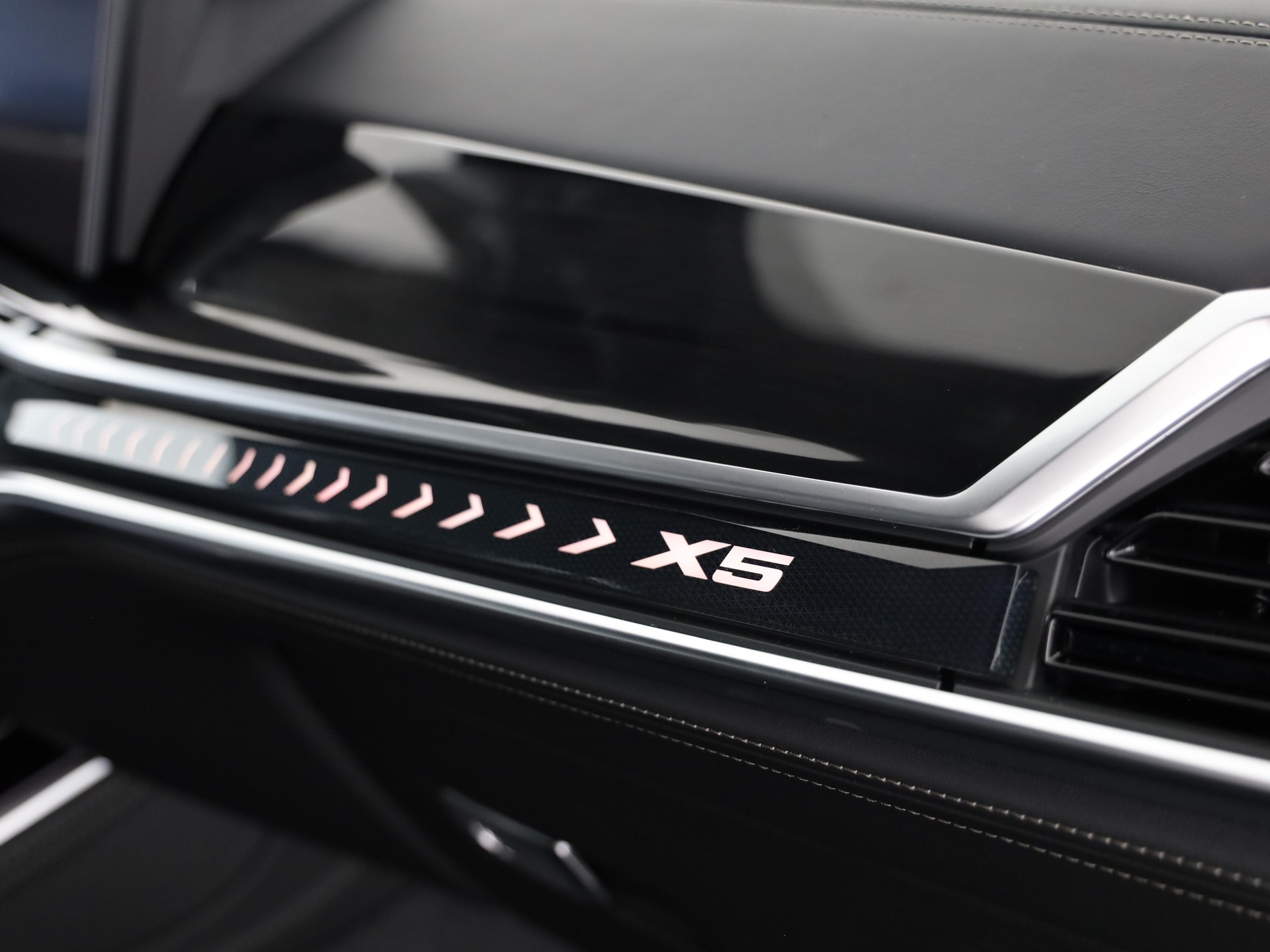 BMW X5 50e xDrive SAG-image-12