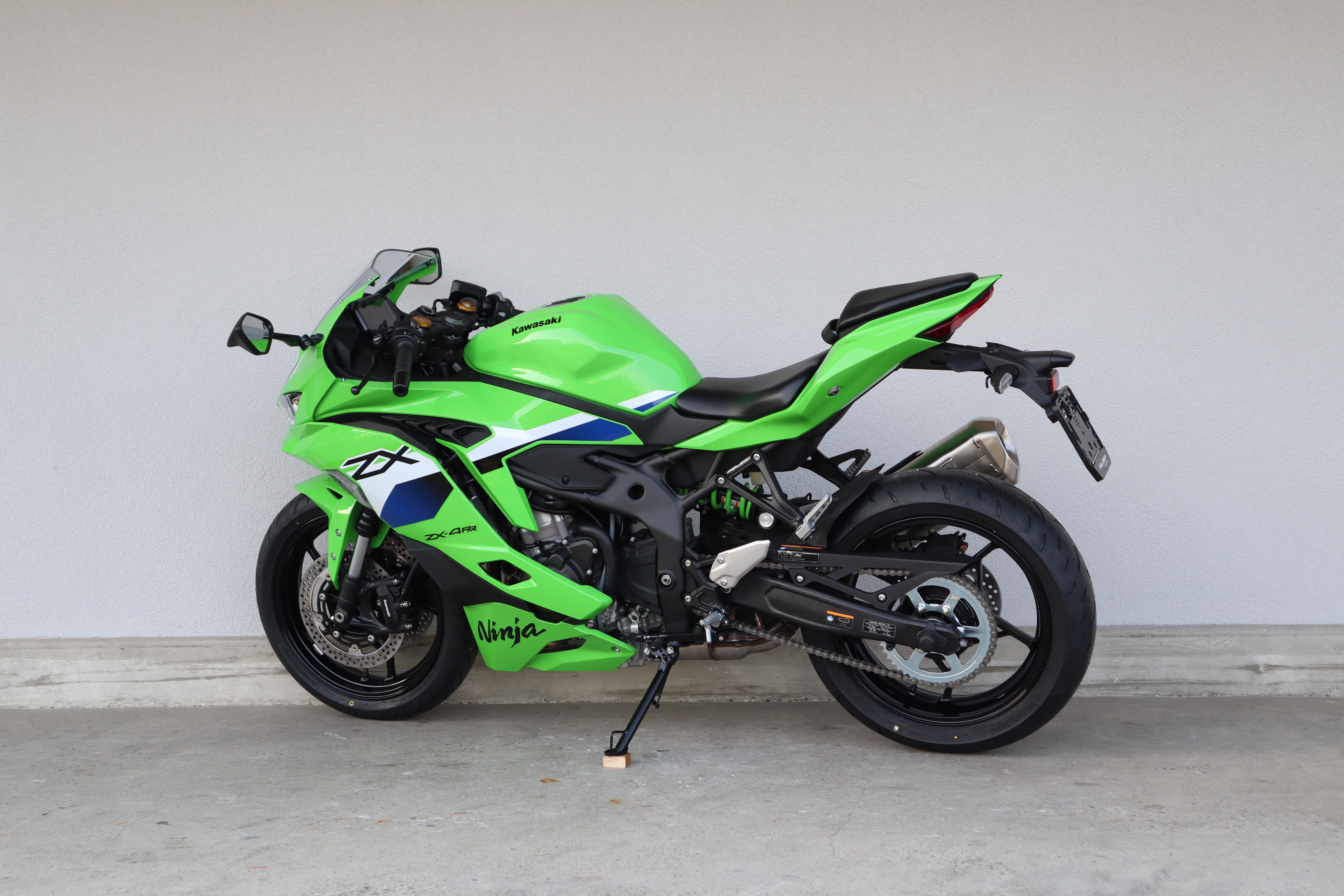 リョウ 36/4.0 KAWASAKI Ninja ZX-4RR Kaufen