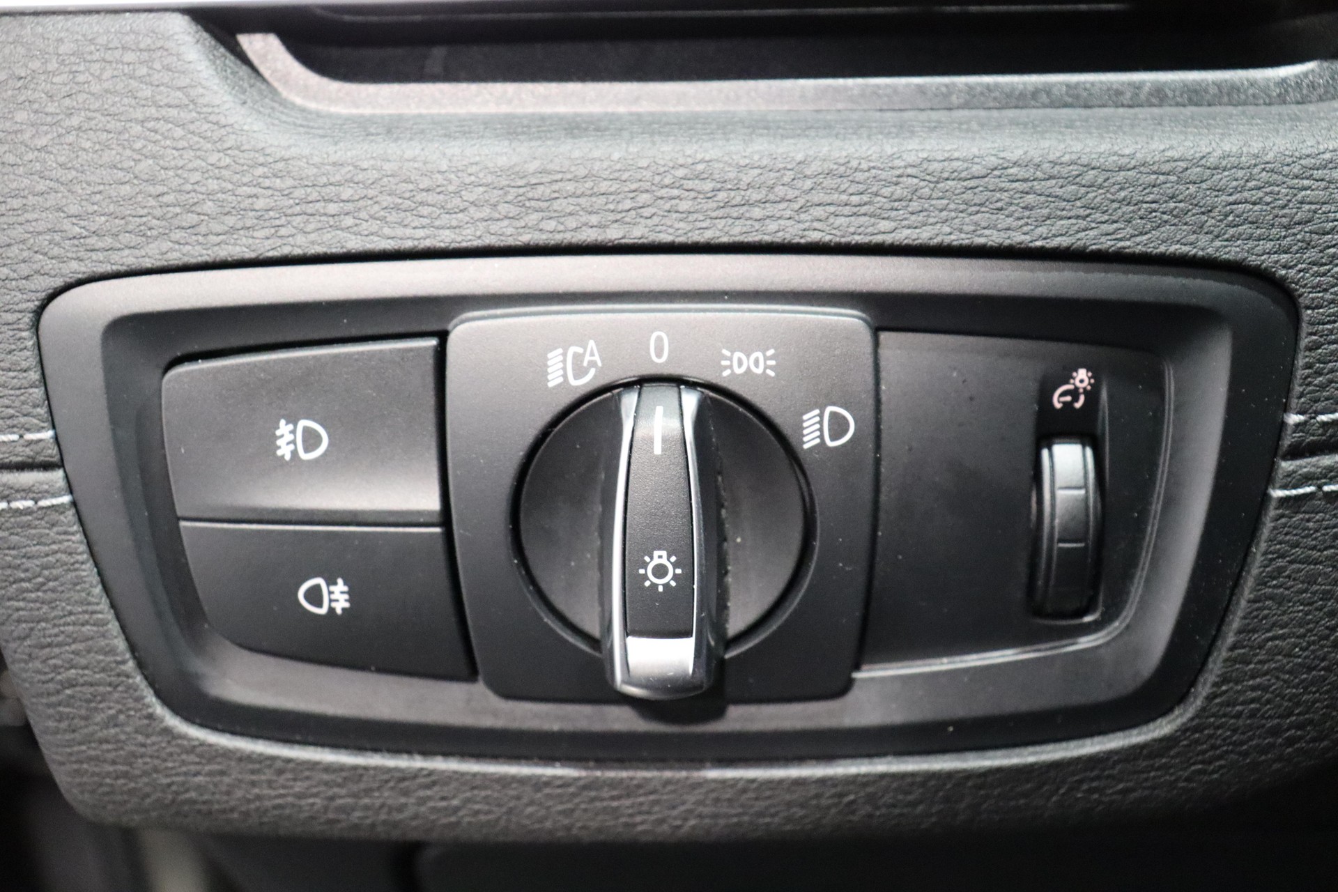 BMW X1 20d xDrive-image-19