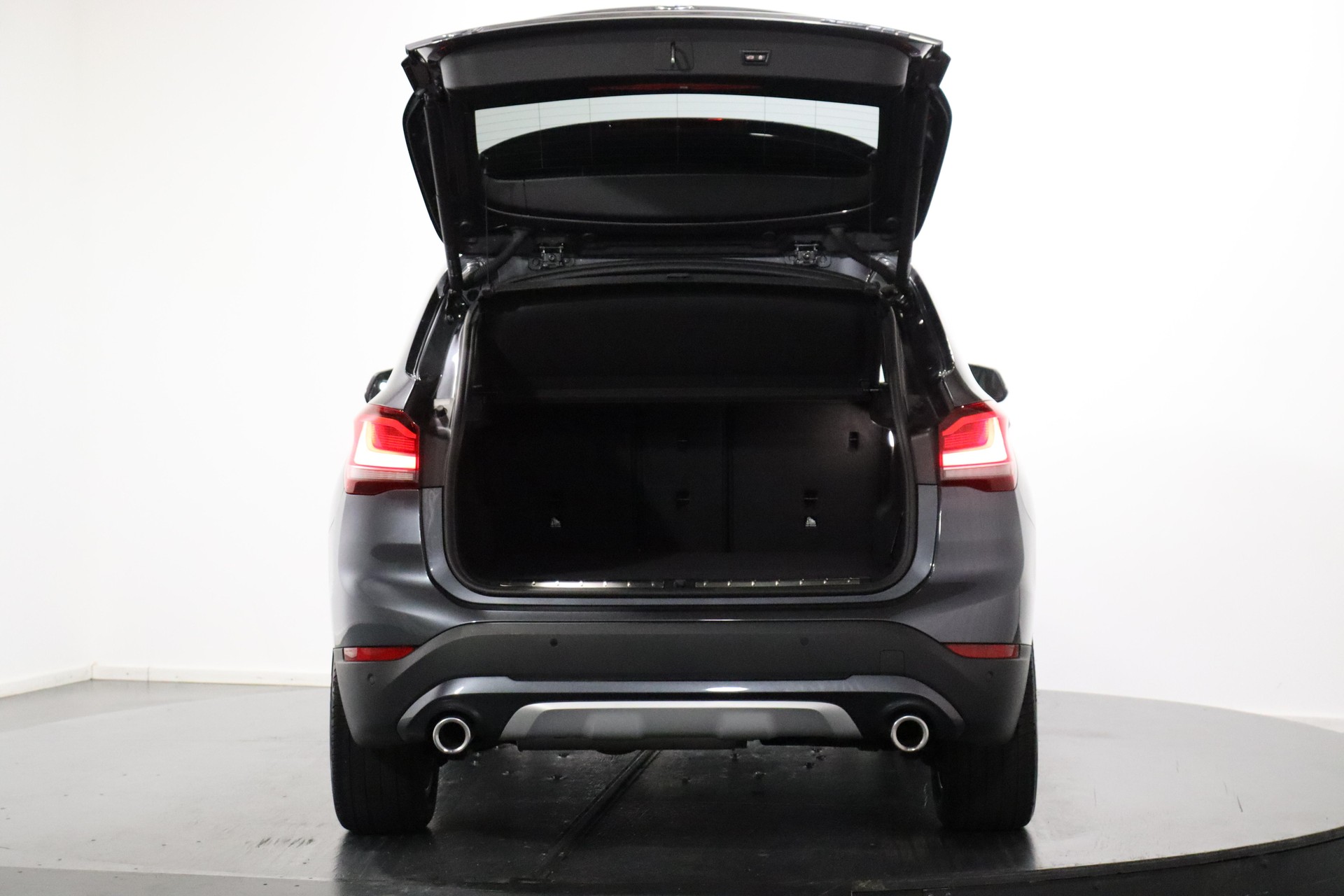 BMW X1 20d xDrive-image-4