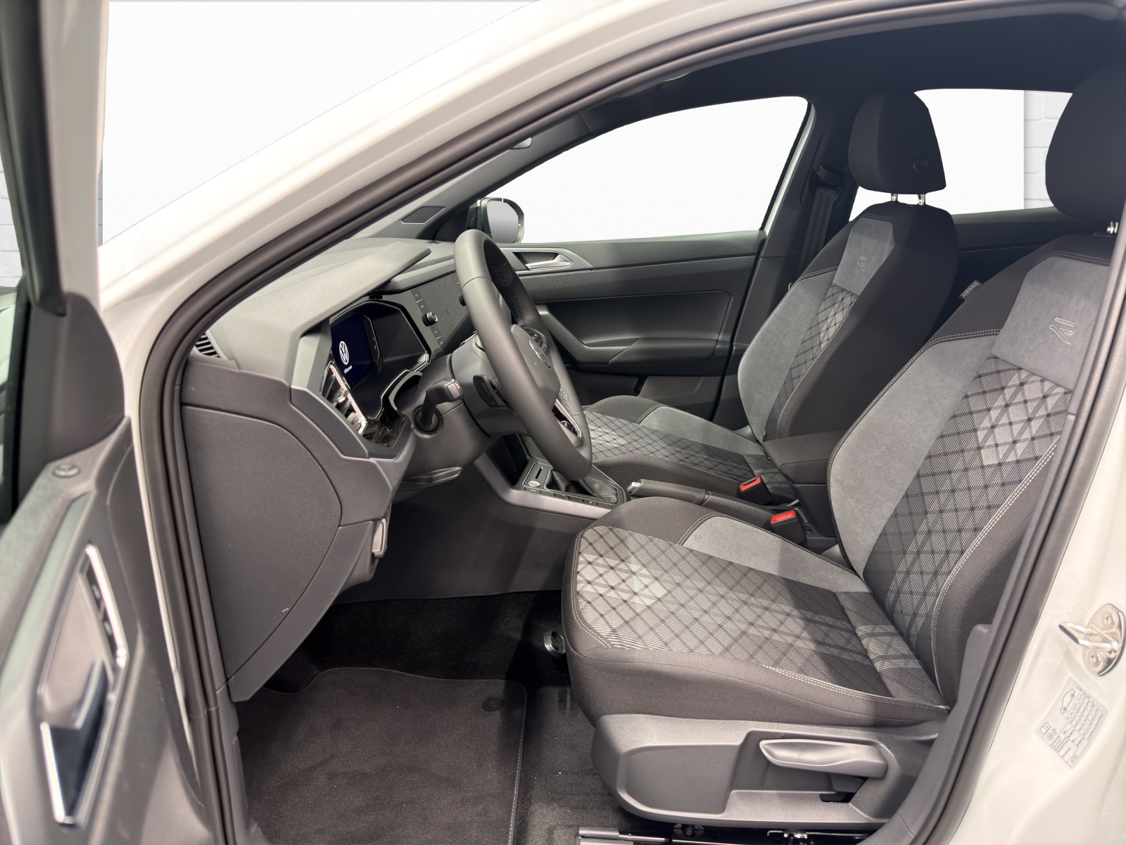 VW Taigo 1.0 TSI R-Line DSG-image-6