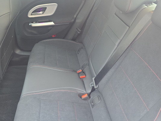 MERCEDES-BENZ CLA 220 8G-DCT 4Matic-image-8