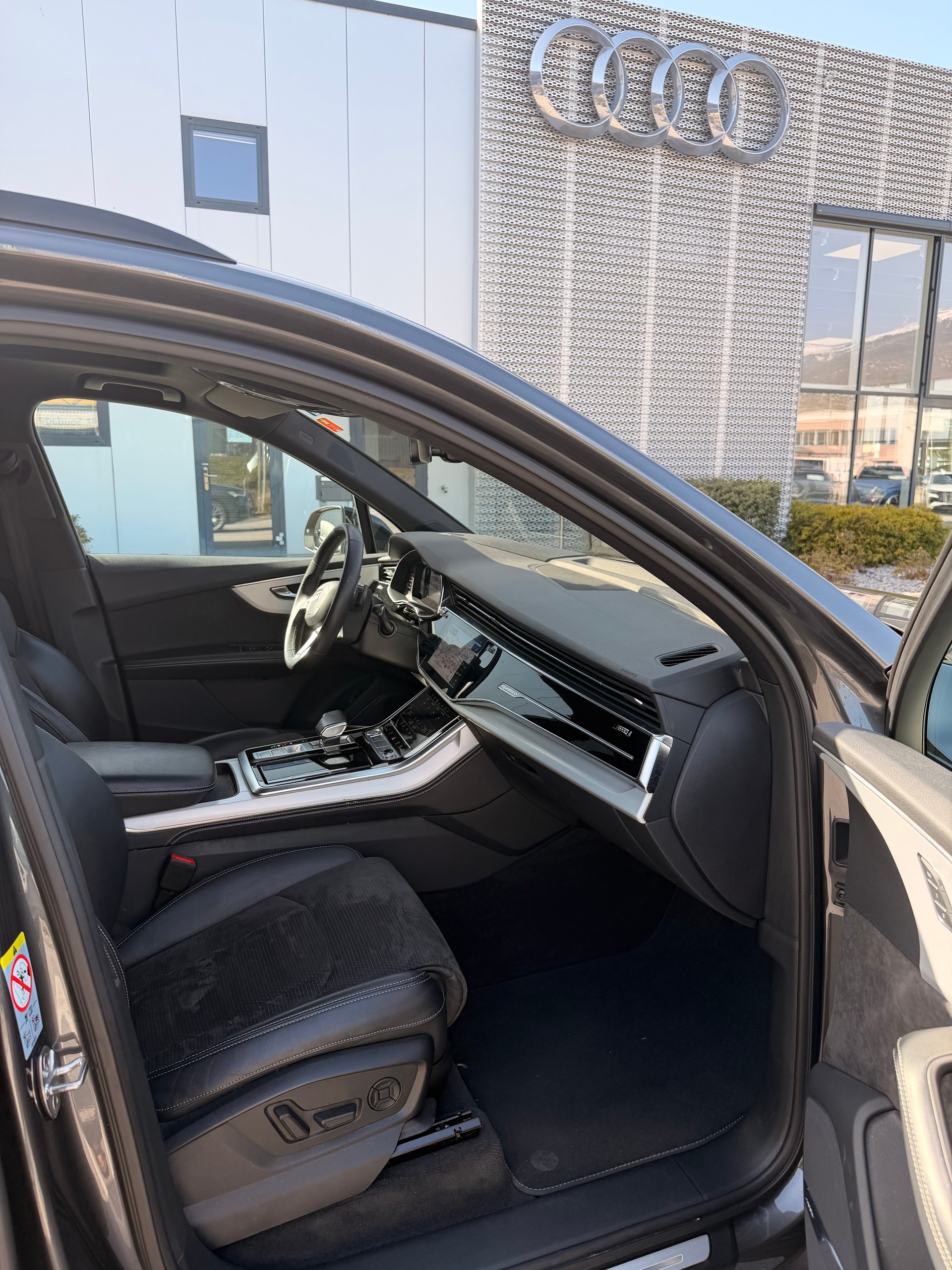 AUDI Q7 50 TDI Quattro V6 24V TDI-image-4