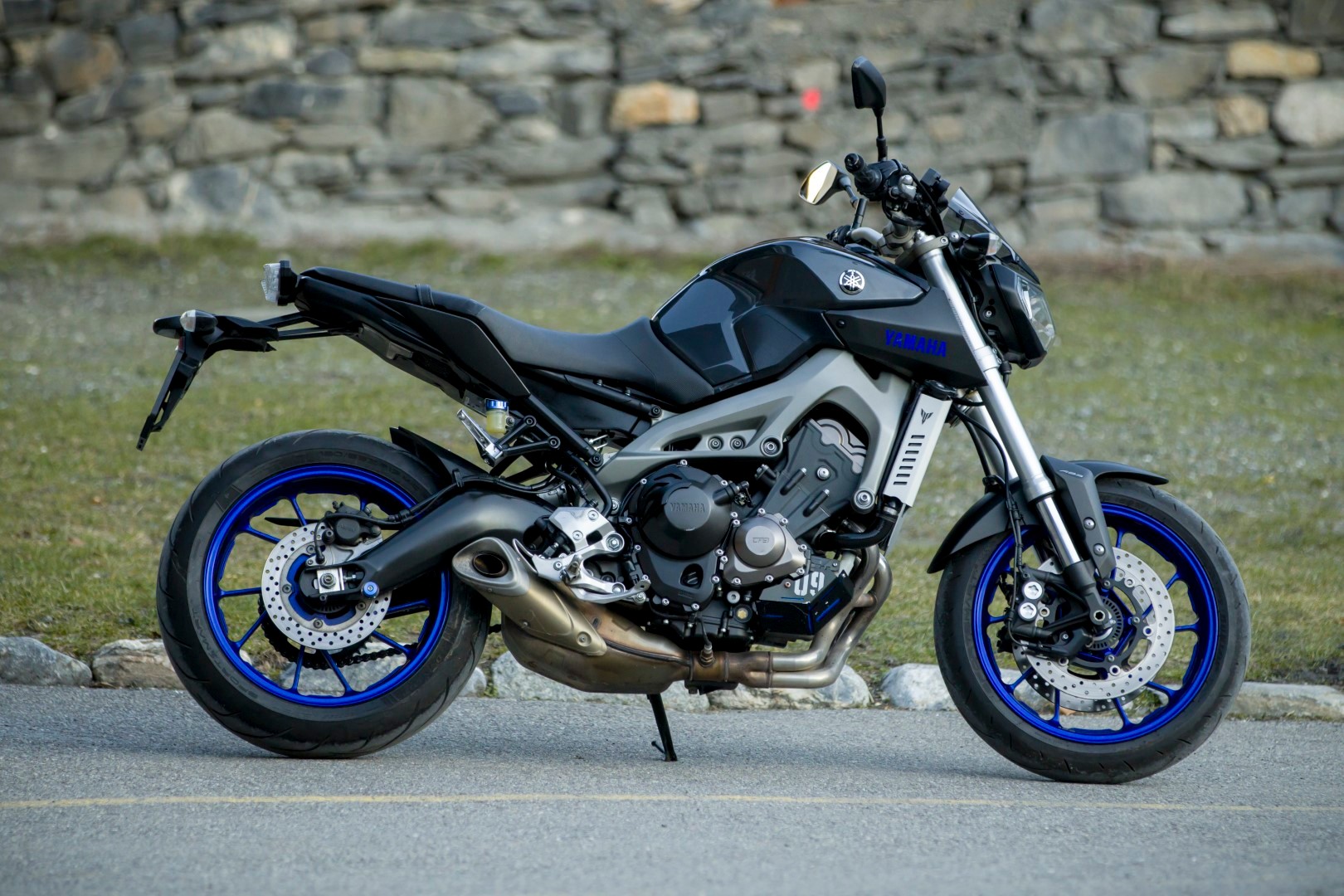 YAMAHA MT-09 ABS-image-1
